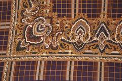 Pañuelo de Seda Palsey Miel Profunda Coco con Tonos Marrones