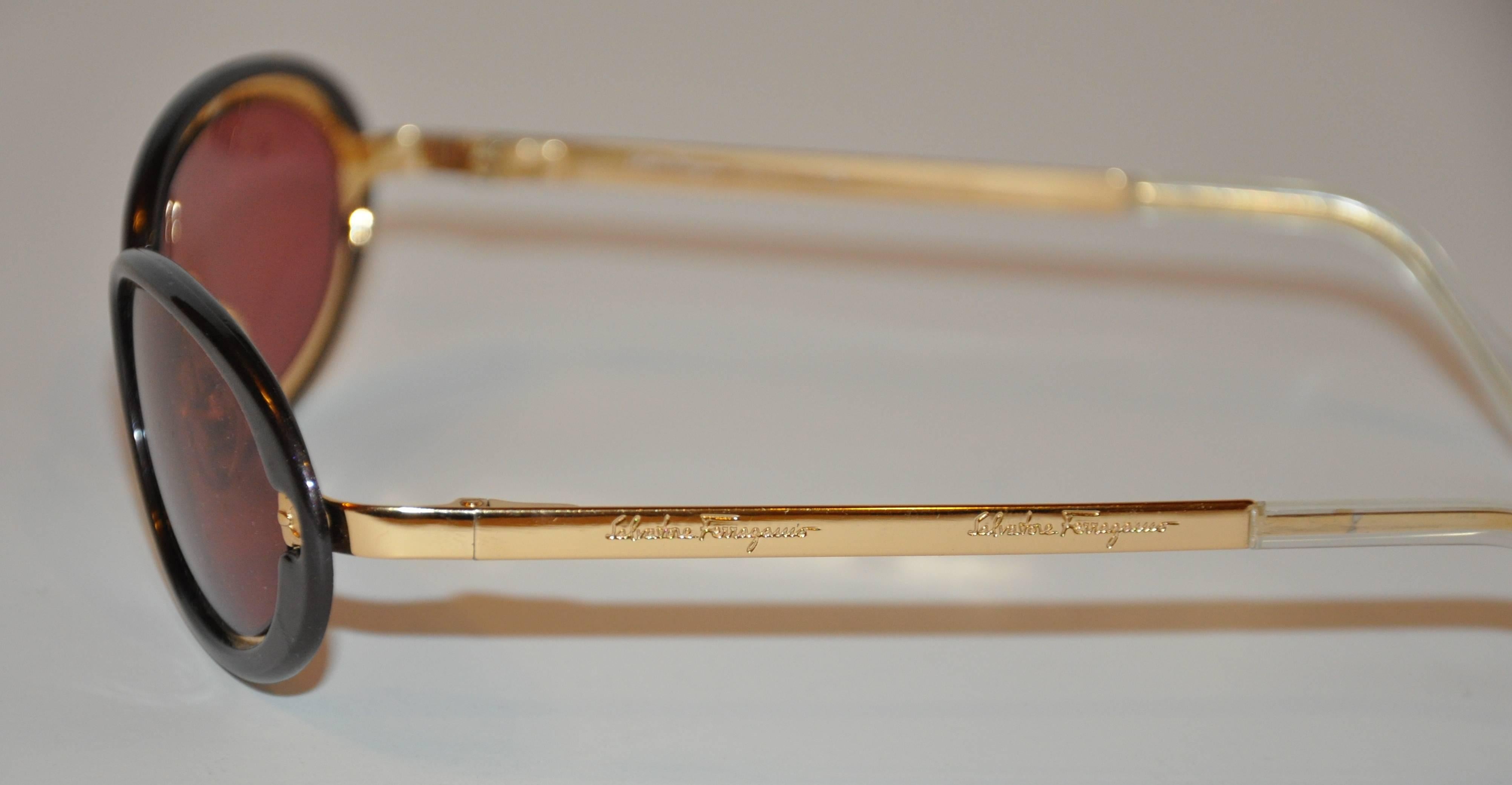 Salvador Ferragamo Gilded Gold Hardware with Black Lucite Sunglasses In Good Condition In New York, NY