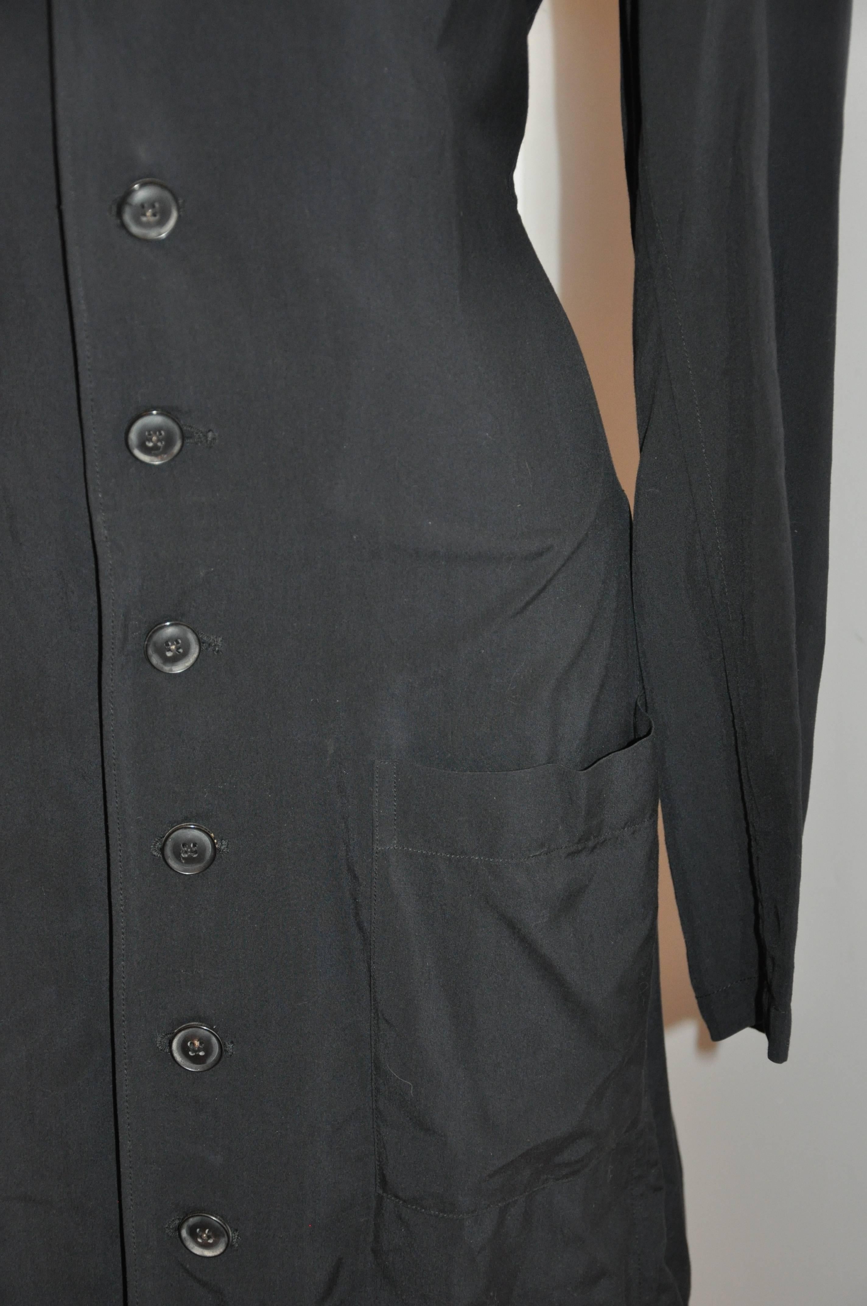 Yoji Yamamoto „Gothic Collection“ Schwarzer dekonstruierter Mantel mit Knopfleiste/Schminkmantel im Angebot 4