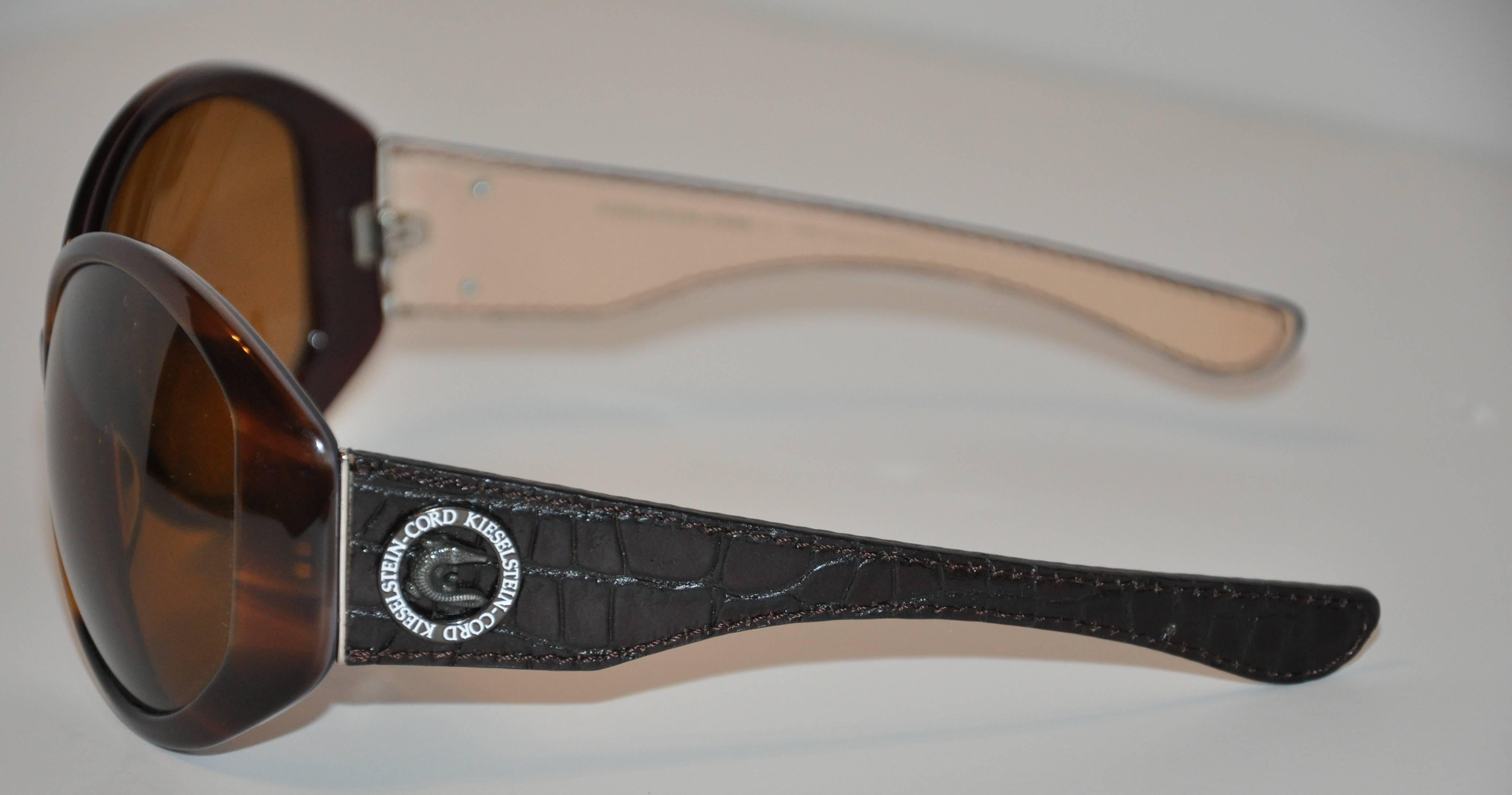 Kieselstein Cord Huge Schildpatt & geprägte Krokodil Kalbsleder-Sonnenbrille (Braun) im Angebot