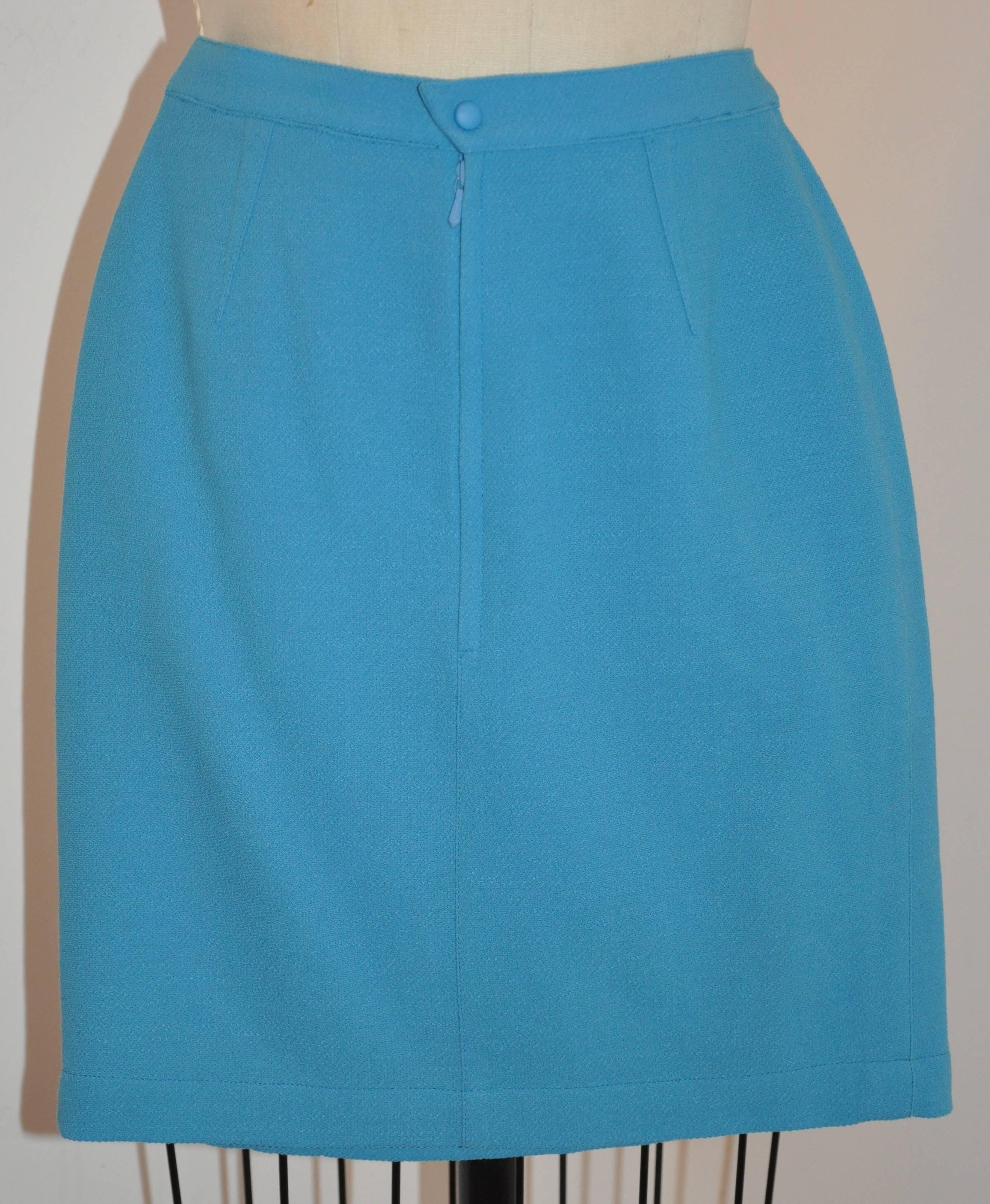 form fitting skirt