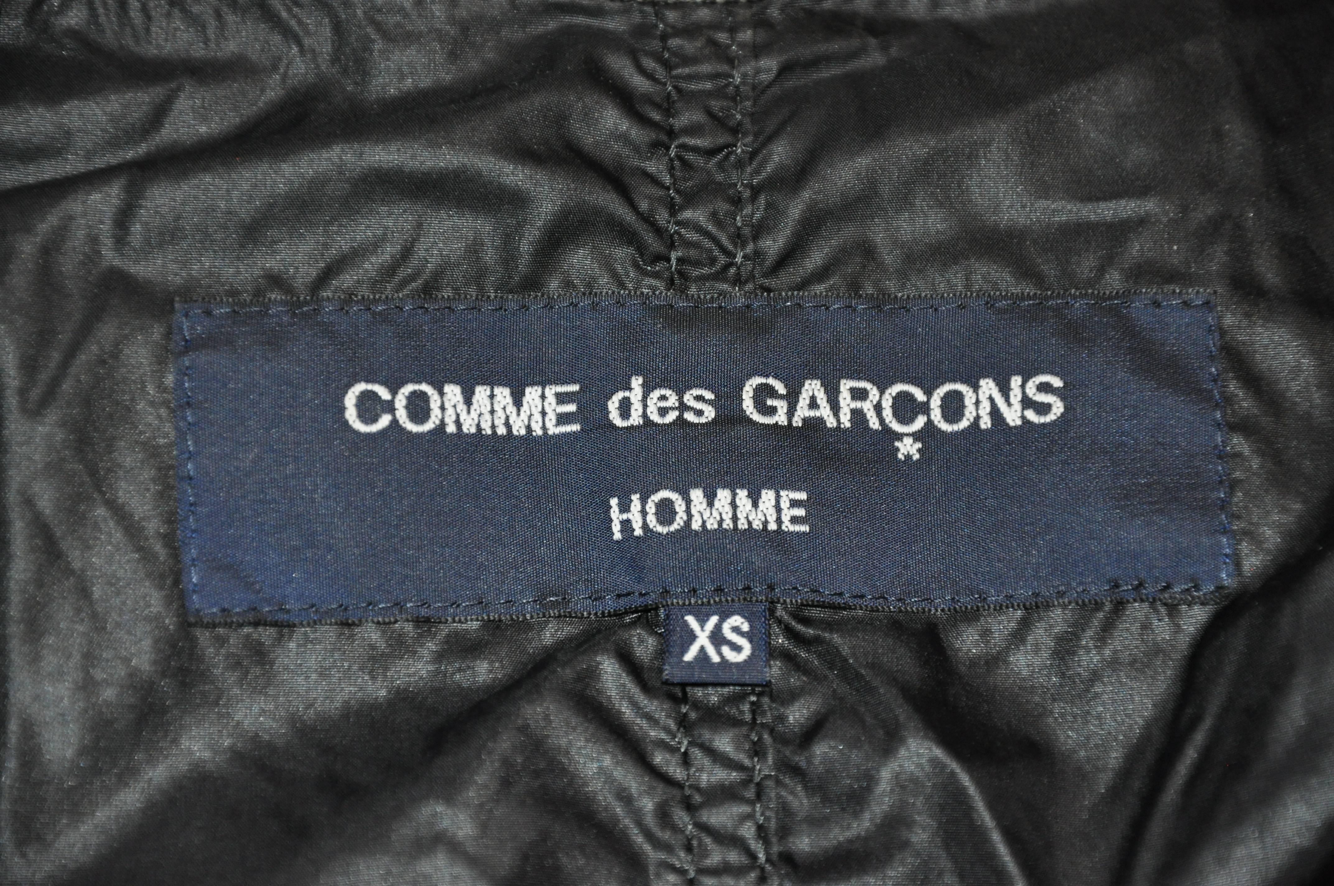 Comme des Garcons - Veste réversible en nylon noir et lin à rayures bleu nuit/bleu nuit en vente 1