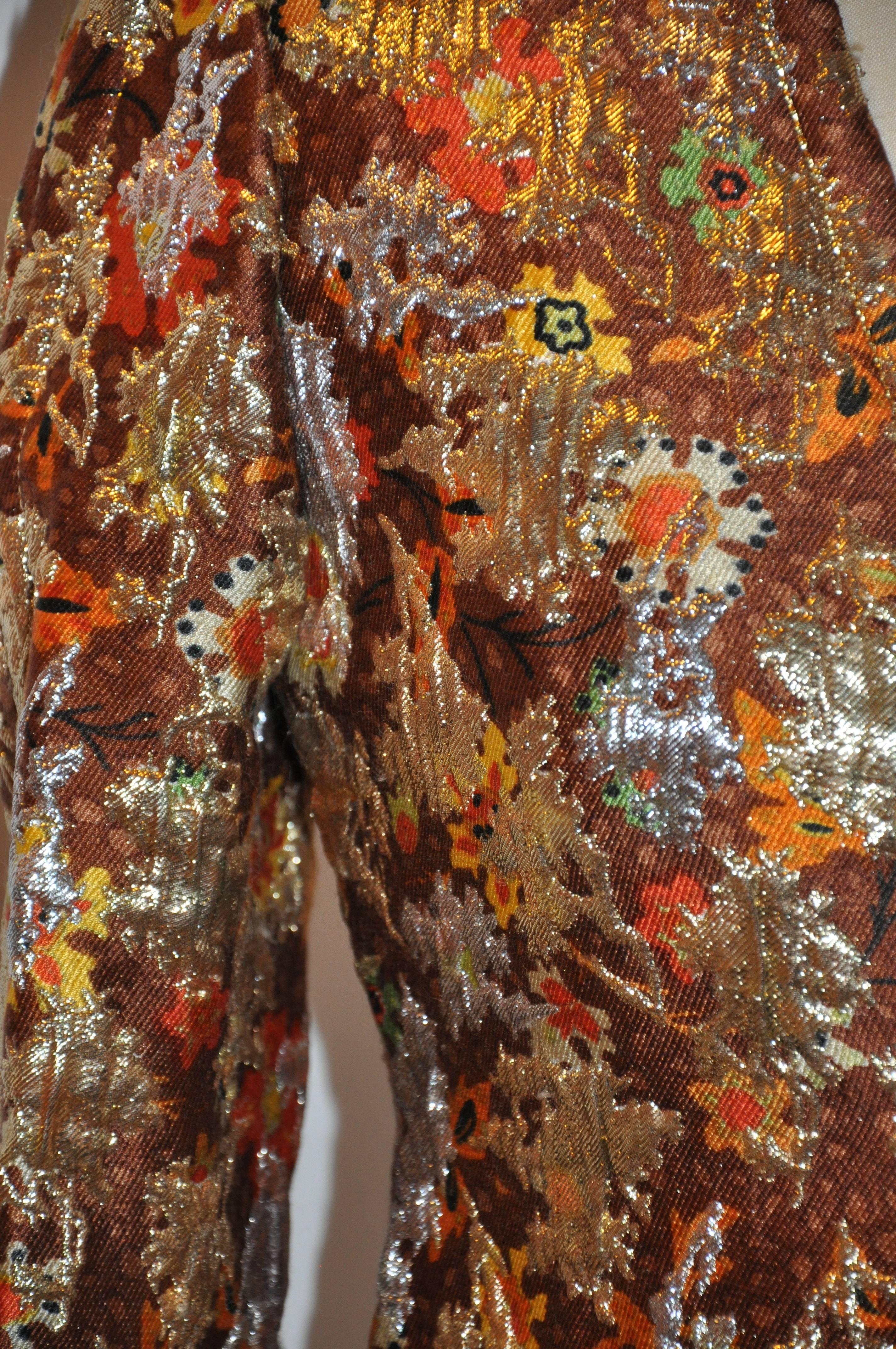 Galanos Mehrfarbiger Abendmantel aus mehrfarbigem Metallic-Gold-Lamé-Brokat mit mehrfarbigem Blumenmuster für Damen oder Herren im Angebot