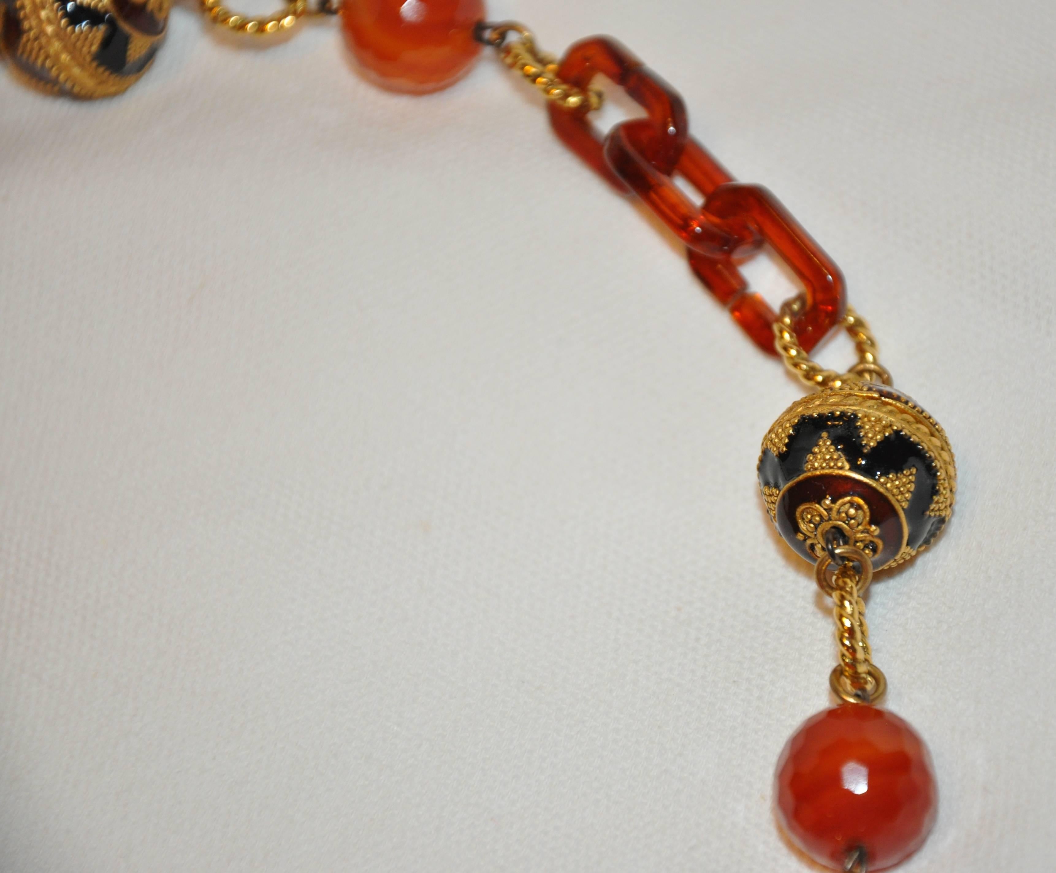 Elegant Multi Textured Enamel & Glass with Lucite necklace In Good Condition For Sale In New York, NY