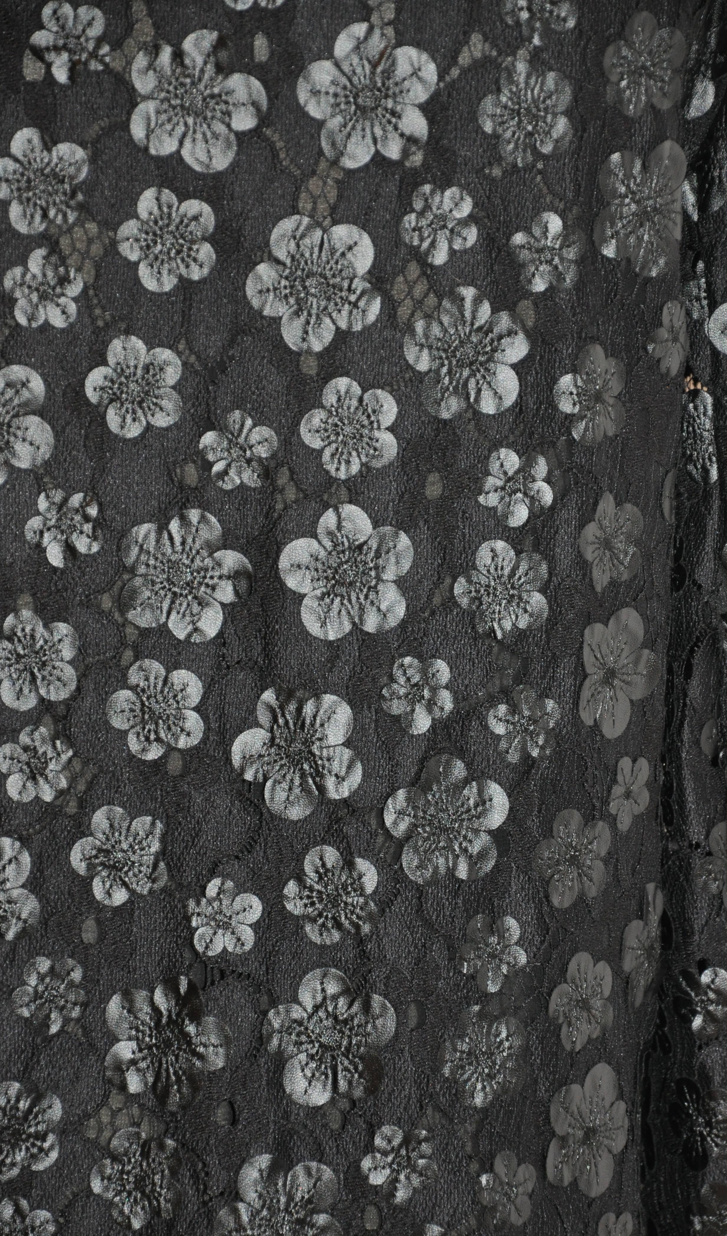 Women's or Men's Karl Lagerfeld Detailed Black Floral & Lace Open Evening Jacket For Sale