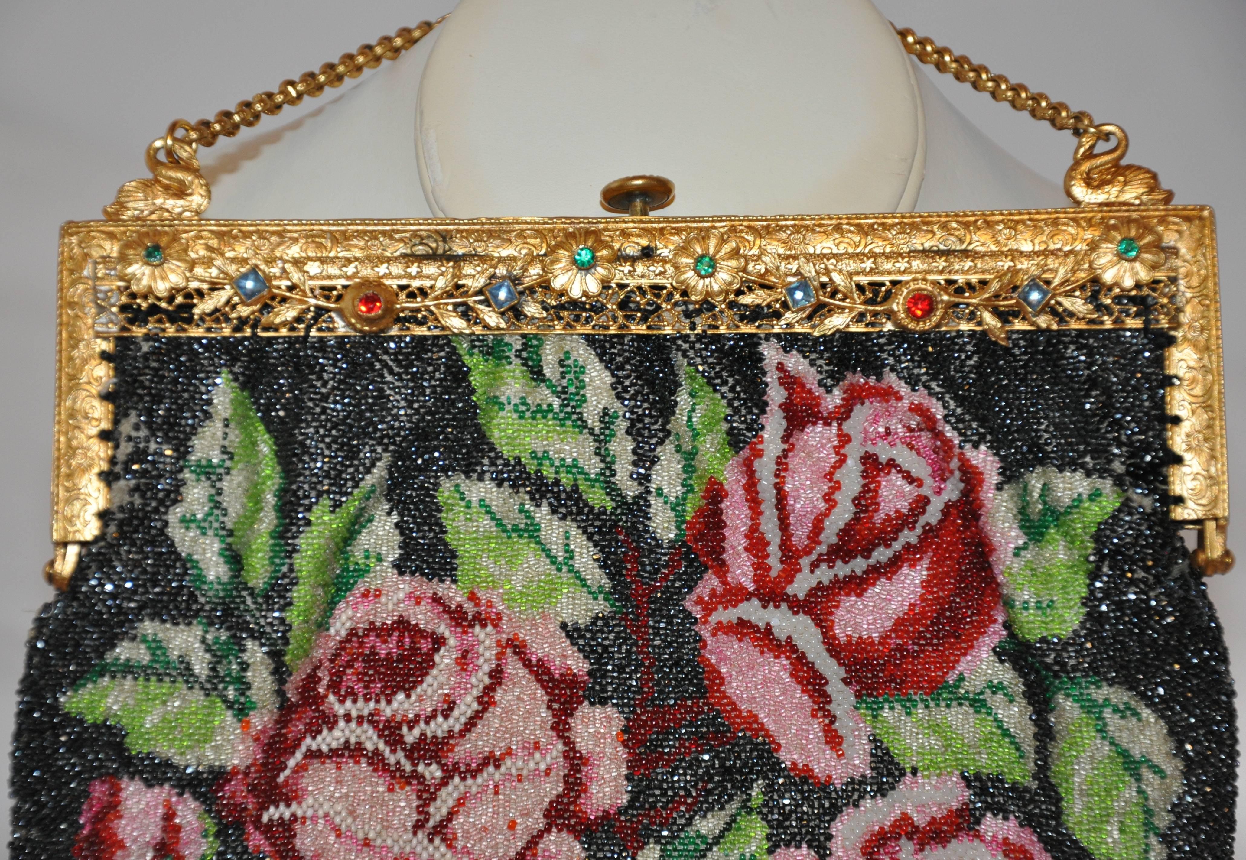 Vergoldete, geätzte, goldfarbene, goldfarbene Hardware-Rahmen-Handtasche „Roses“ mit Mikro-Perlen im Angebot 3