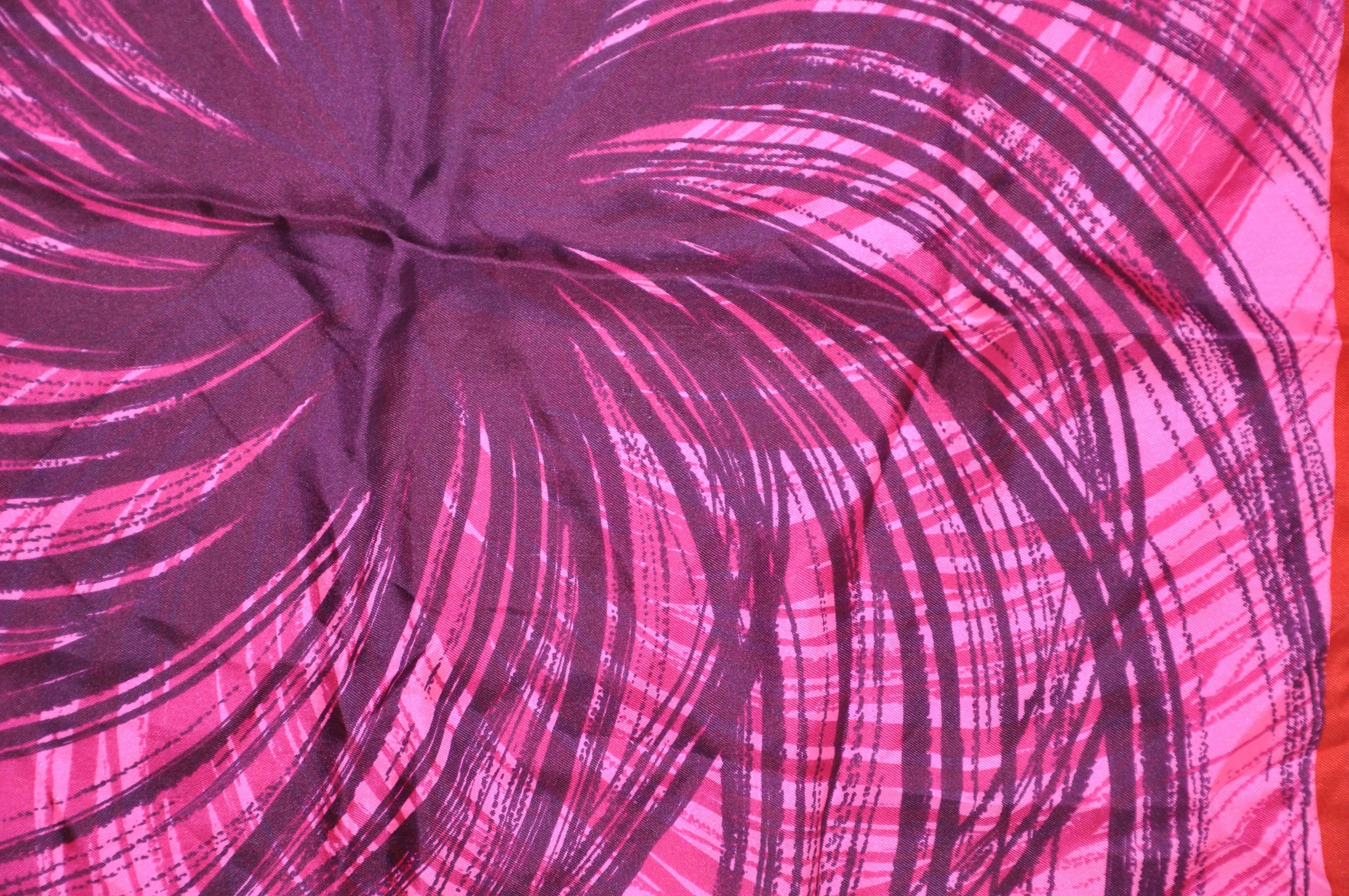 Vera - Écharpe en soie multicolore vif et audacieuse « Starburst » Bon état - En vente à New York, NY