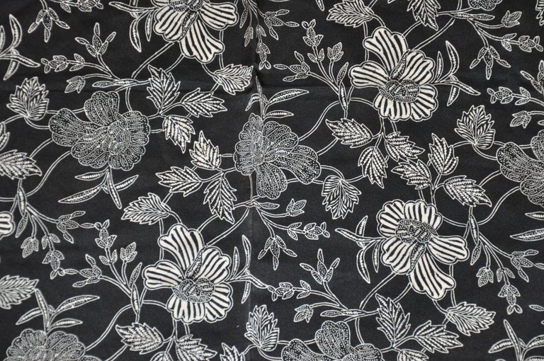 Floral Design Silk Scarf - Ivory