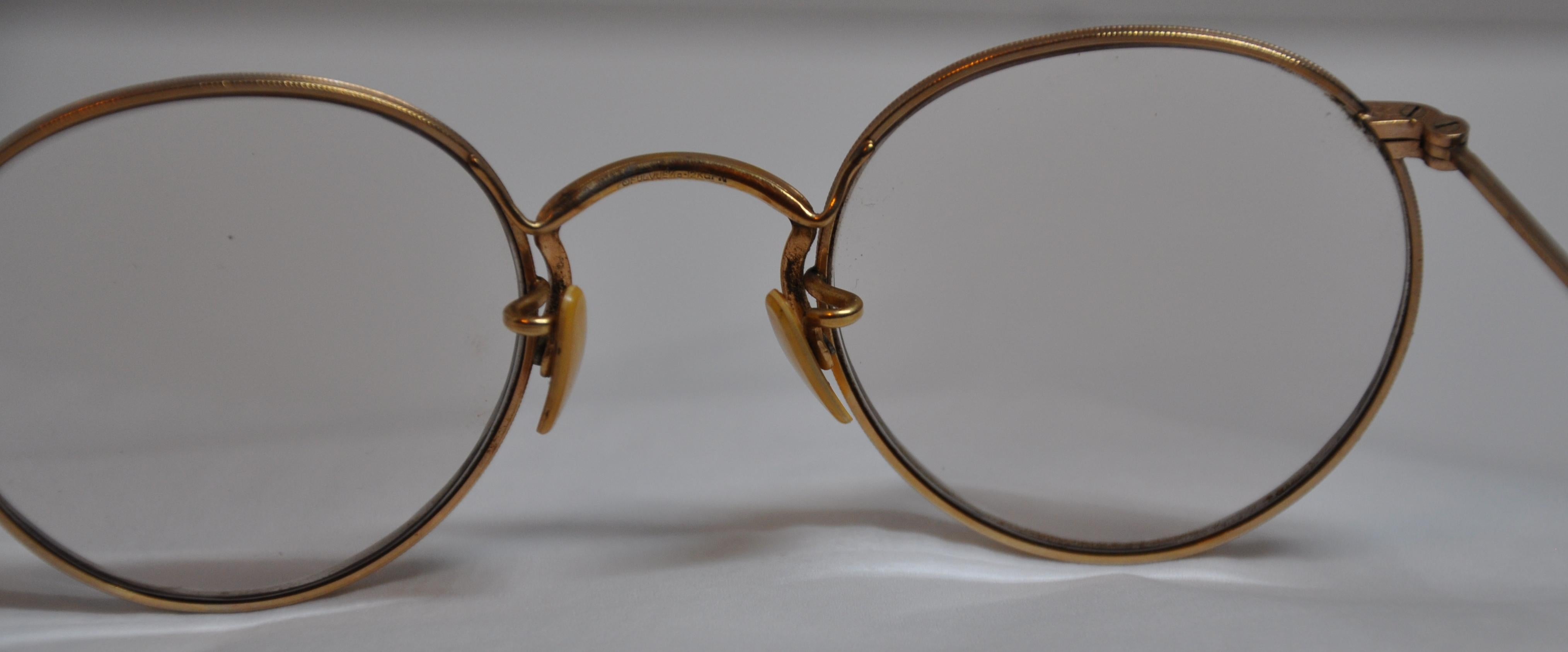 Gray Detailed Etched Gold-Filled Glasses
