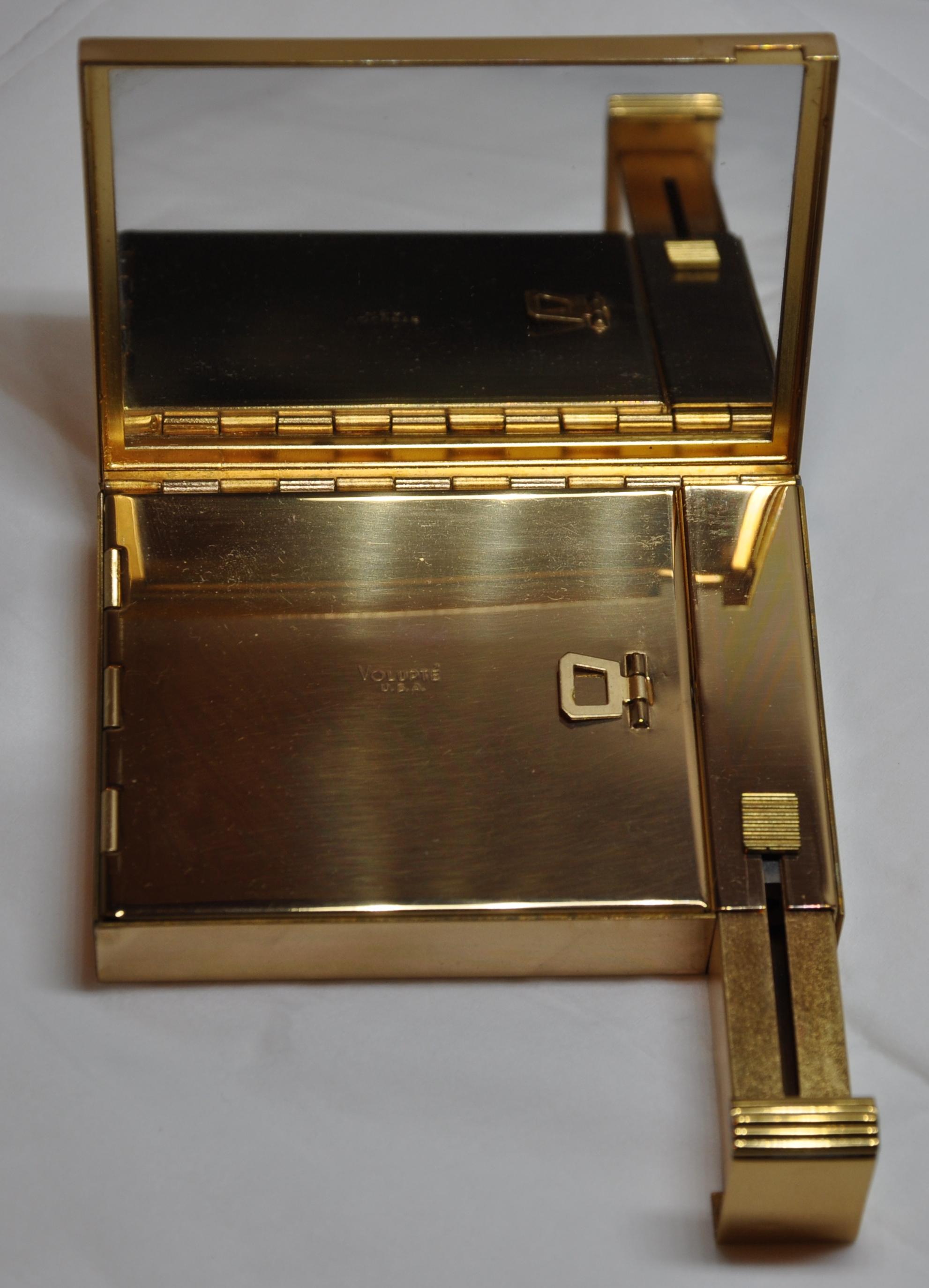 Volupte Polierte Gold Hardware Komplett kompakte & Lippenstift-in-One im Zustand „Gut“ in New York, NY