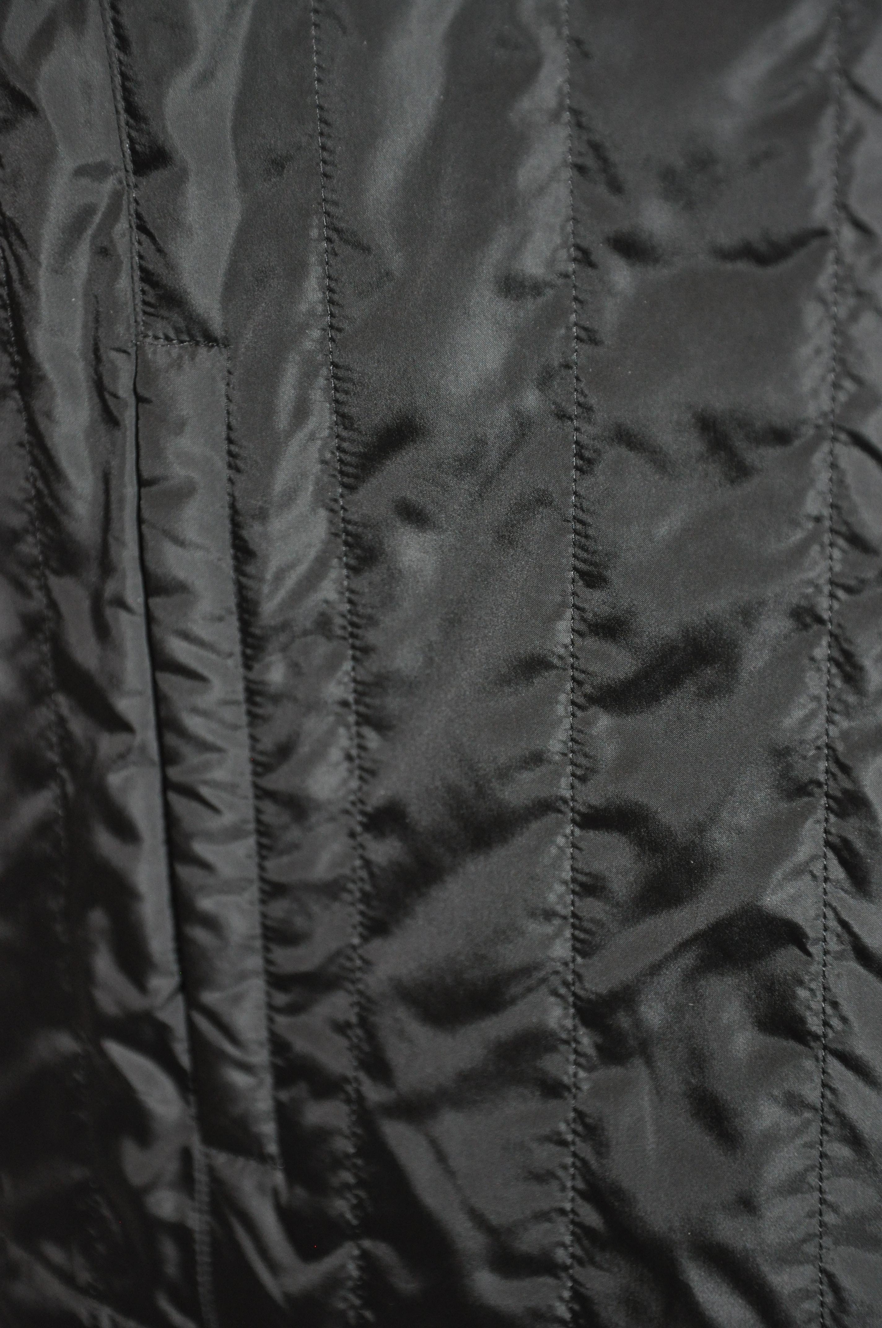 Canali Gilet noir matelassé « Two-Way » à fermeture éclair et col en tricot pour hommes Bon état - En vente à New York, NY