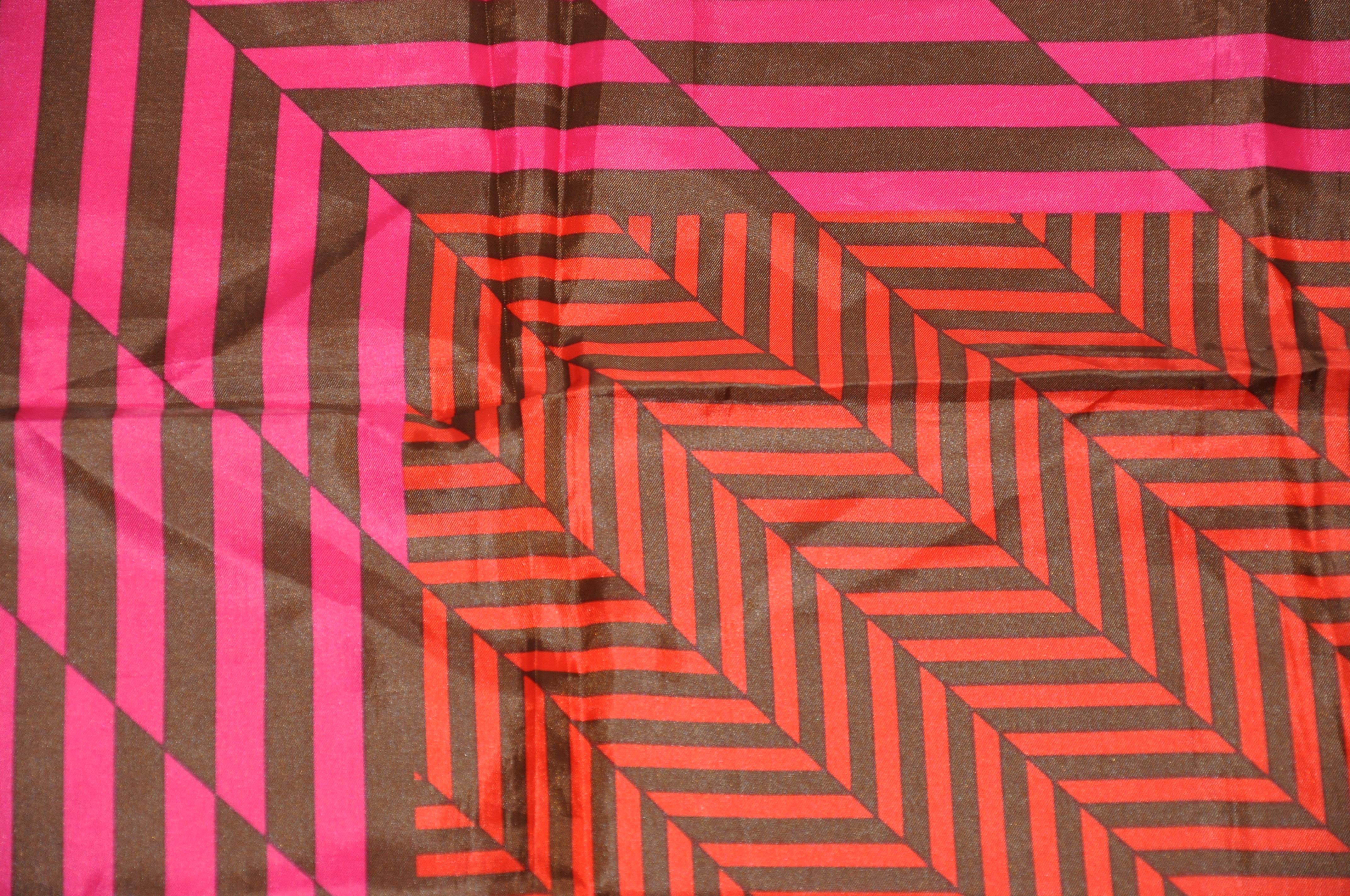 Femenino o masculino Bufanda Marrón Coco con Rayas Abstractas Mandarina y Fucsia en venta