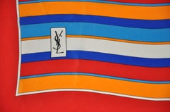 Sciarpa di seta a righe multicolore di Yves Saint Laurent