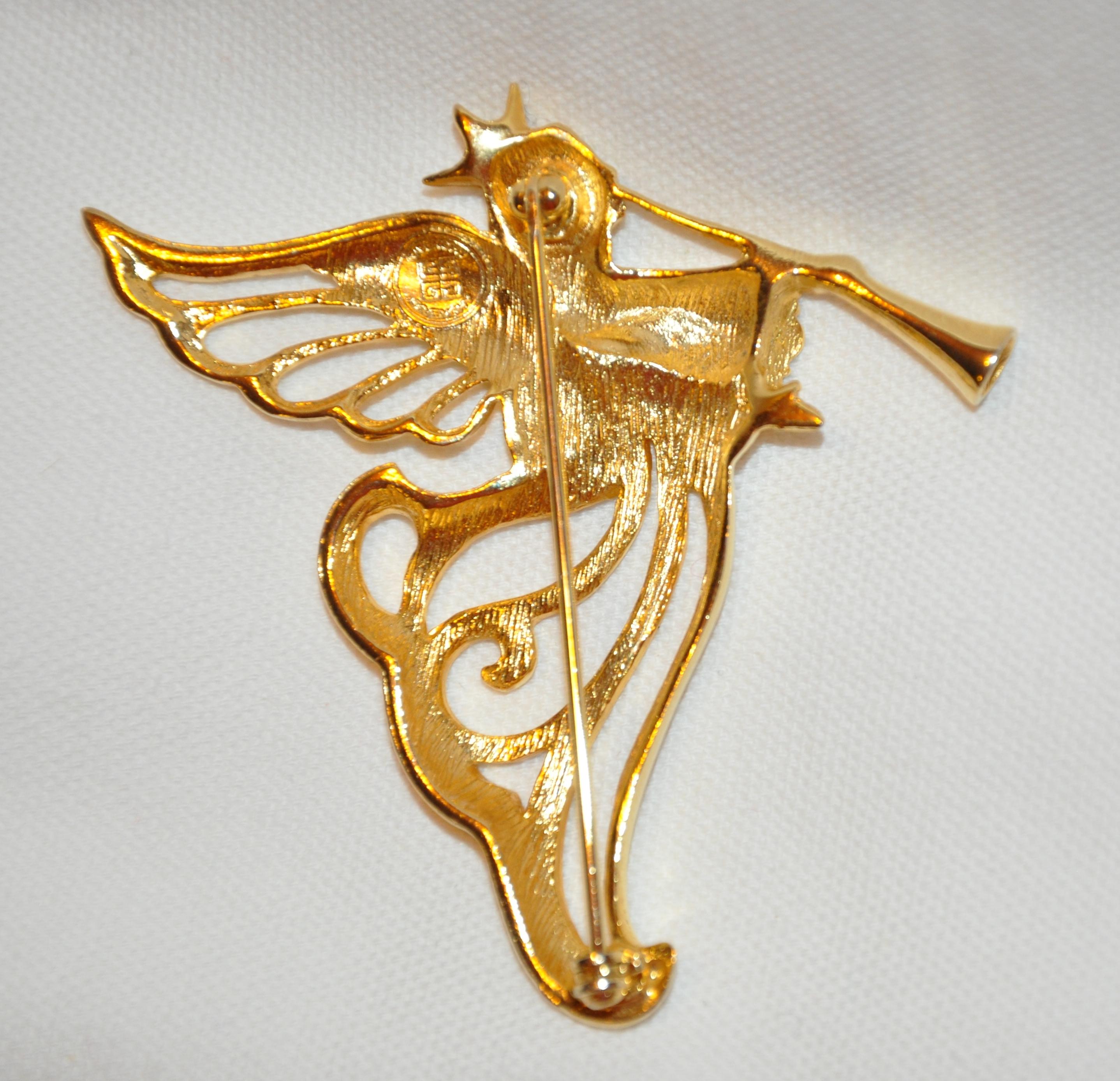 Givenchy Broche « Angel musical » en or vermeil avec quincaillerie dorée Bon état - En vente à New York, NY