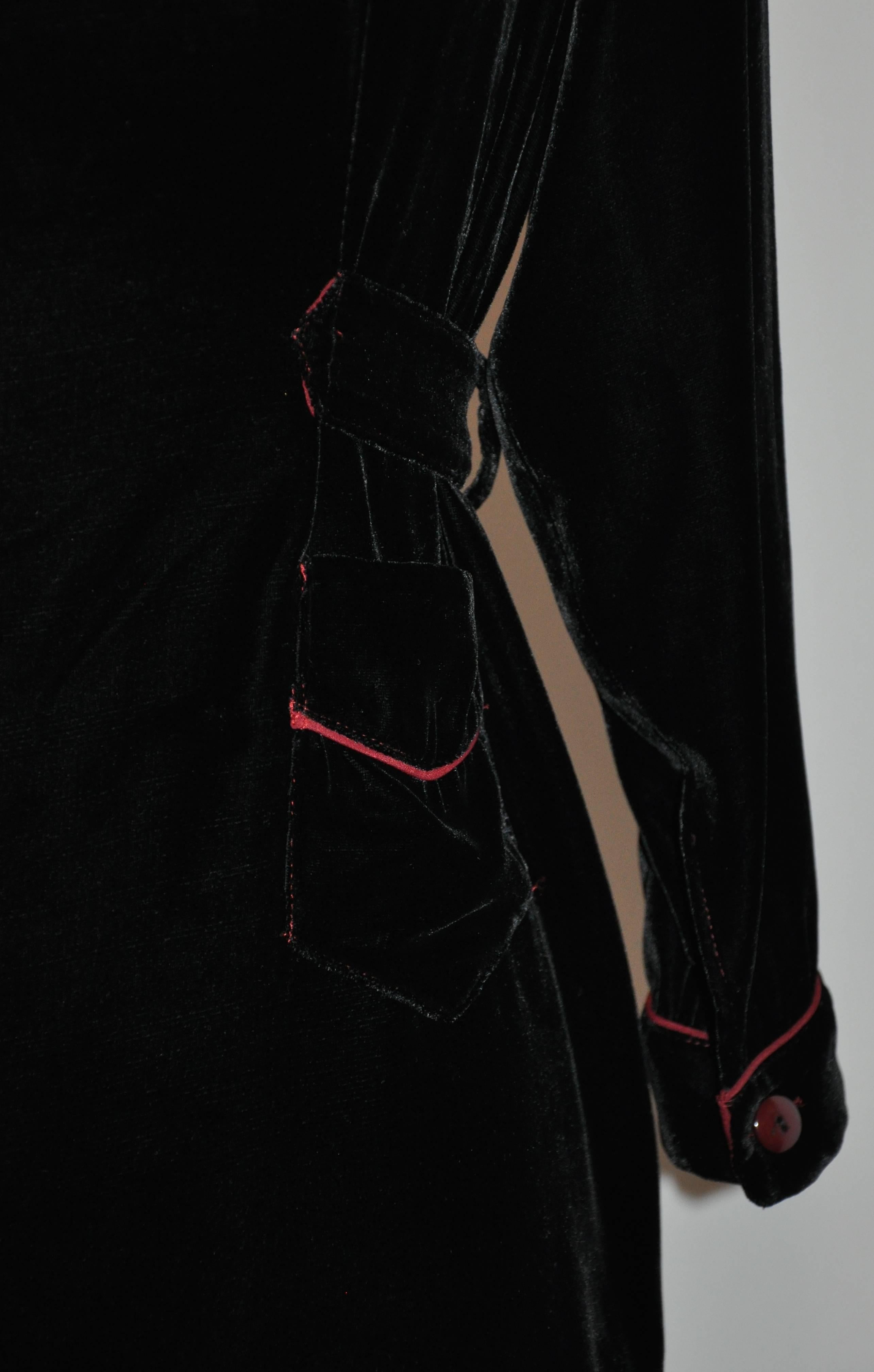 Noir Jean Paul Gaultier - Haut en velours noir avec boutons passepoil en vente
