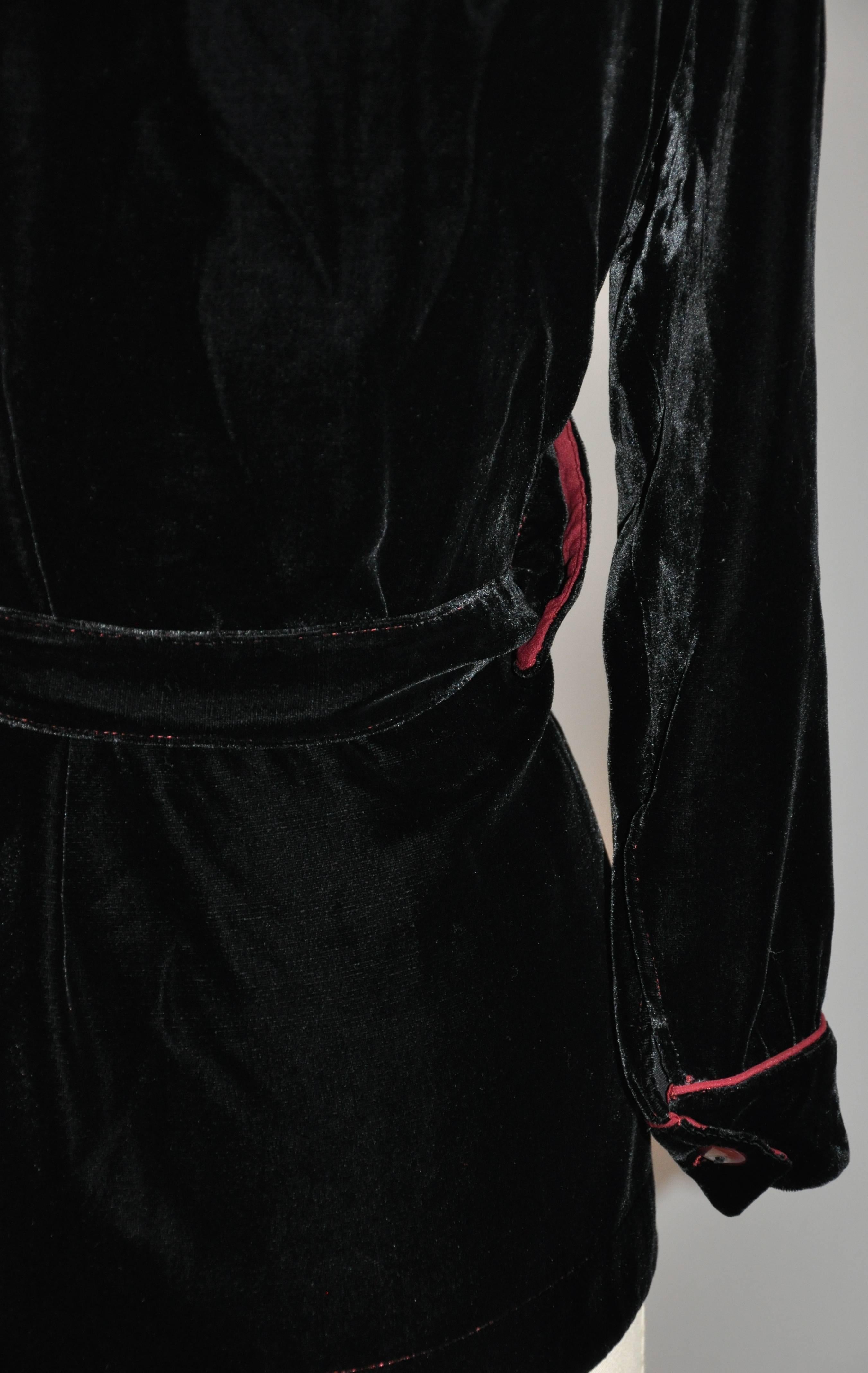 Jean Paul Gaultier - Haut en velours noir avec boutons passepoil en vente 1