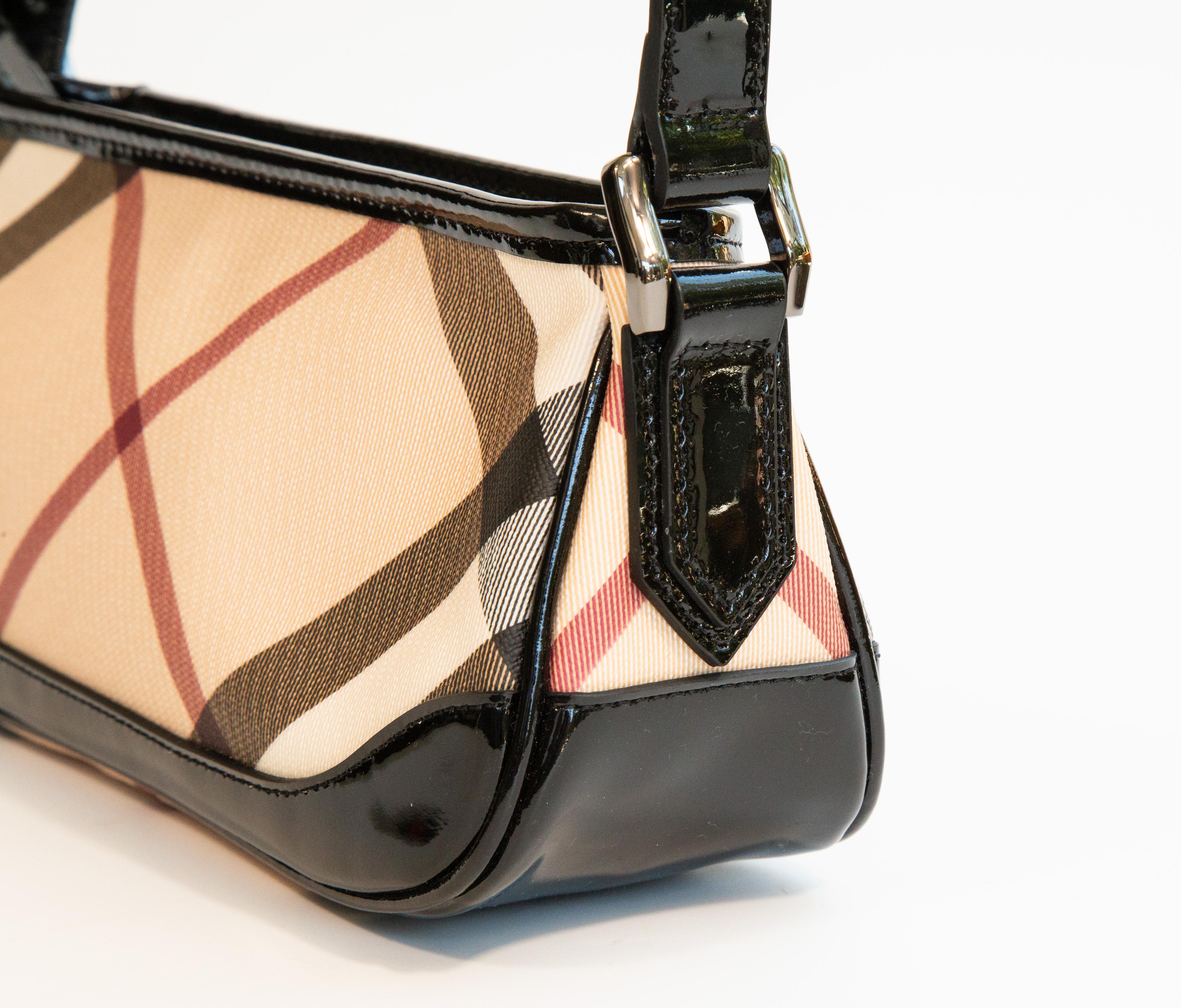 Années 2000 Burberry Multicolore Nova Check PVC Canvas Shoulder Bag Clutch Eevening Bag Unisexe en vente