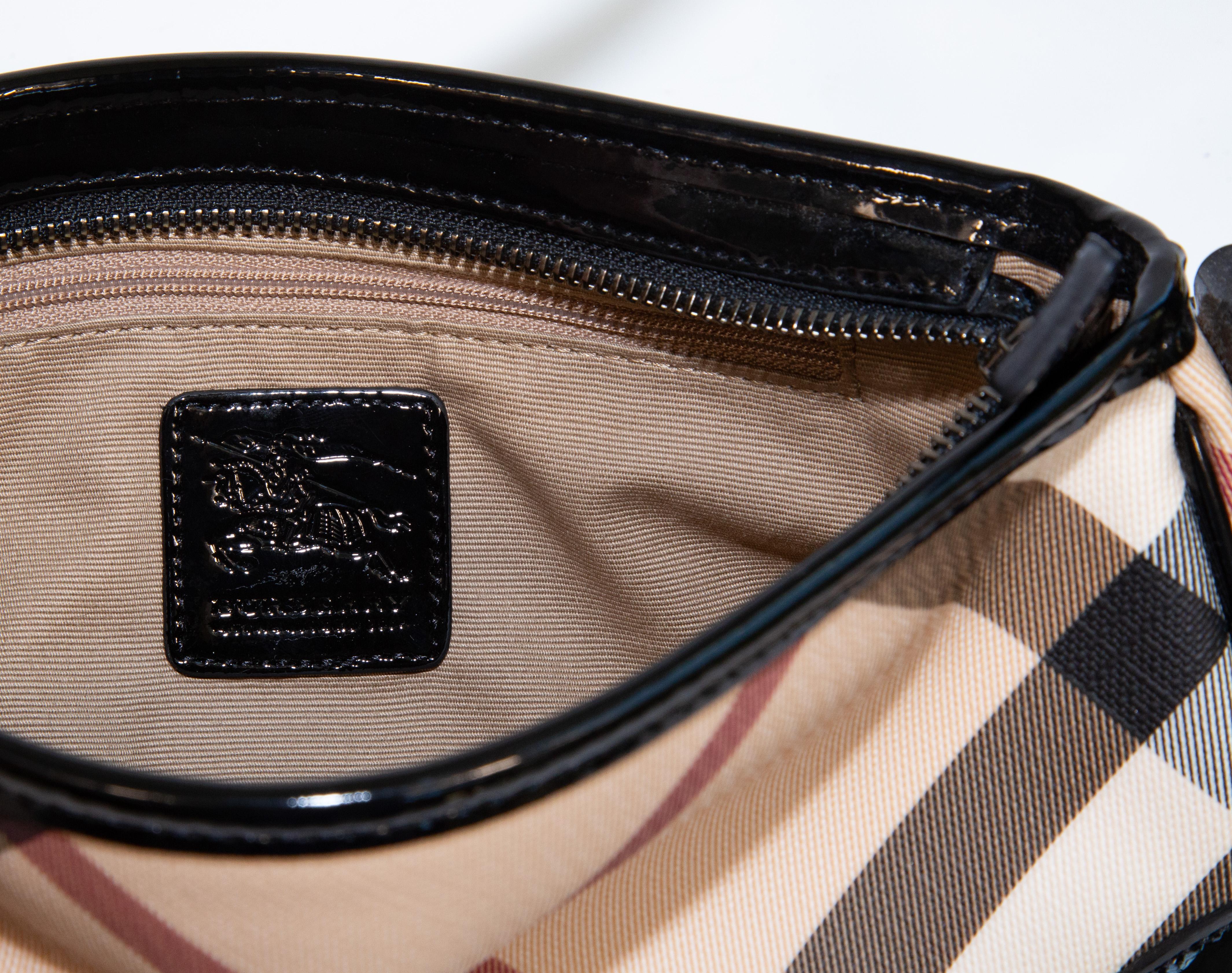 Années 2000 Burberry Multicolore Nova Check PVC Canvas Shoulder Bag Clutch Eevening Bag en vente 3