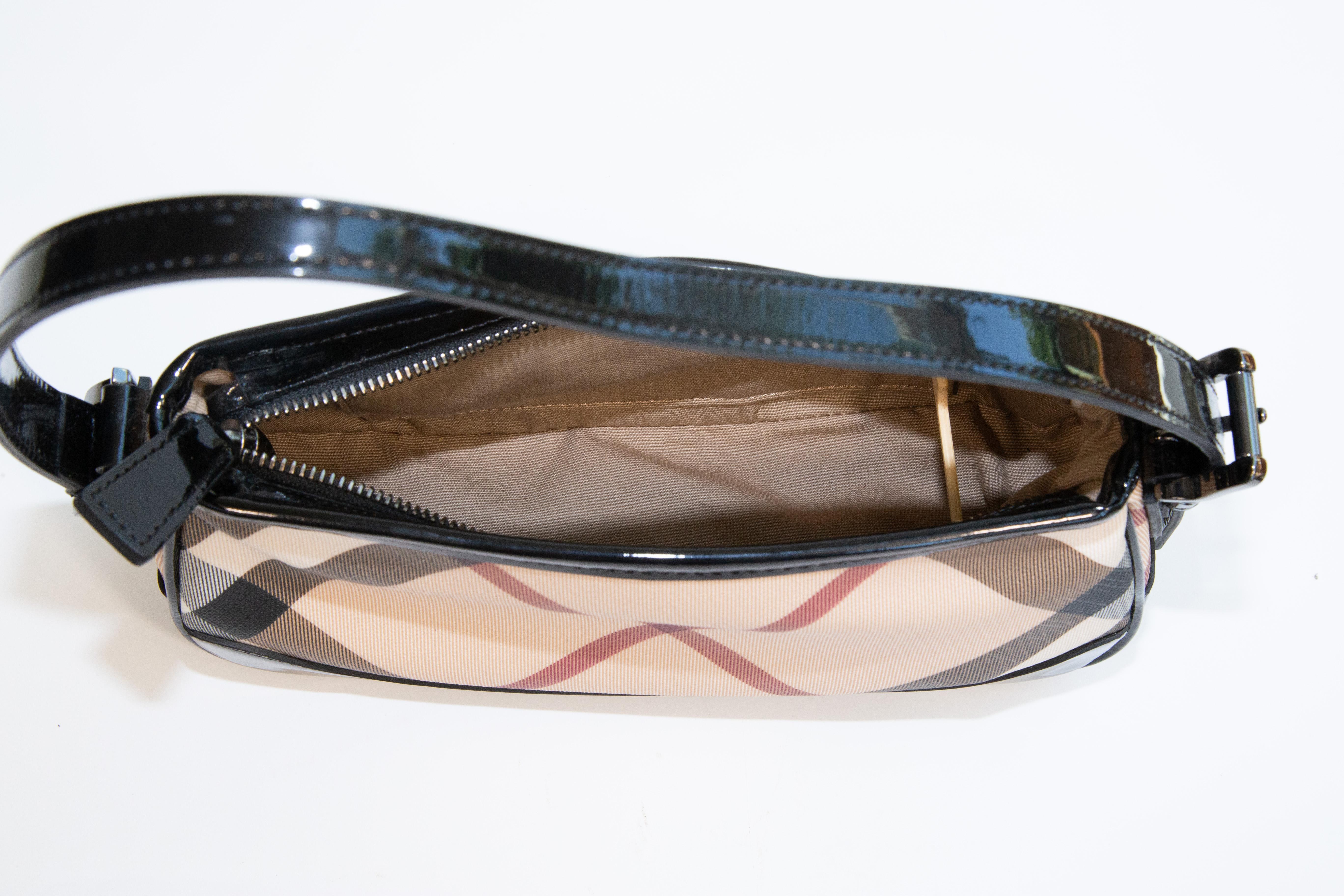 Années 2000 Burberry Multicolore Nova Check PVC Canvas Shoulder Bag Clutch Eevening Bag en vente 8