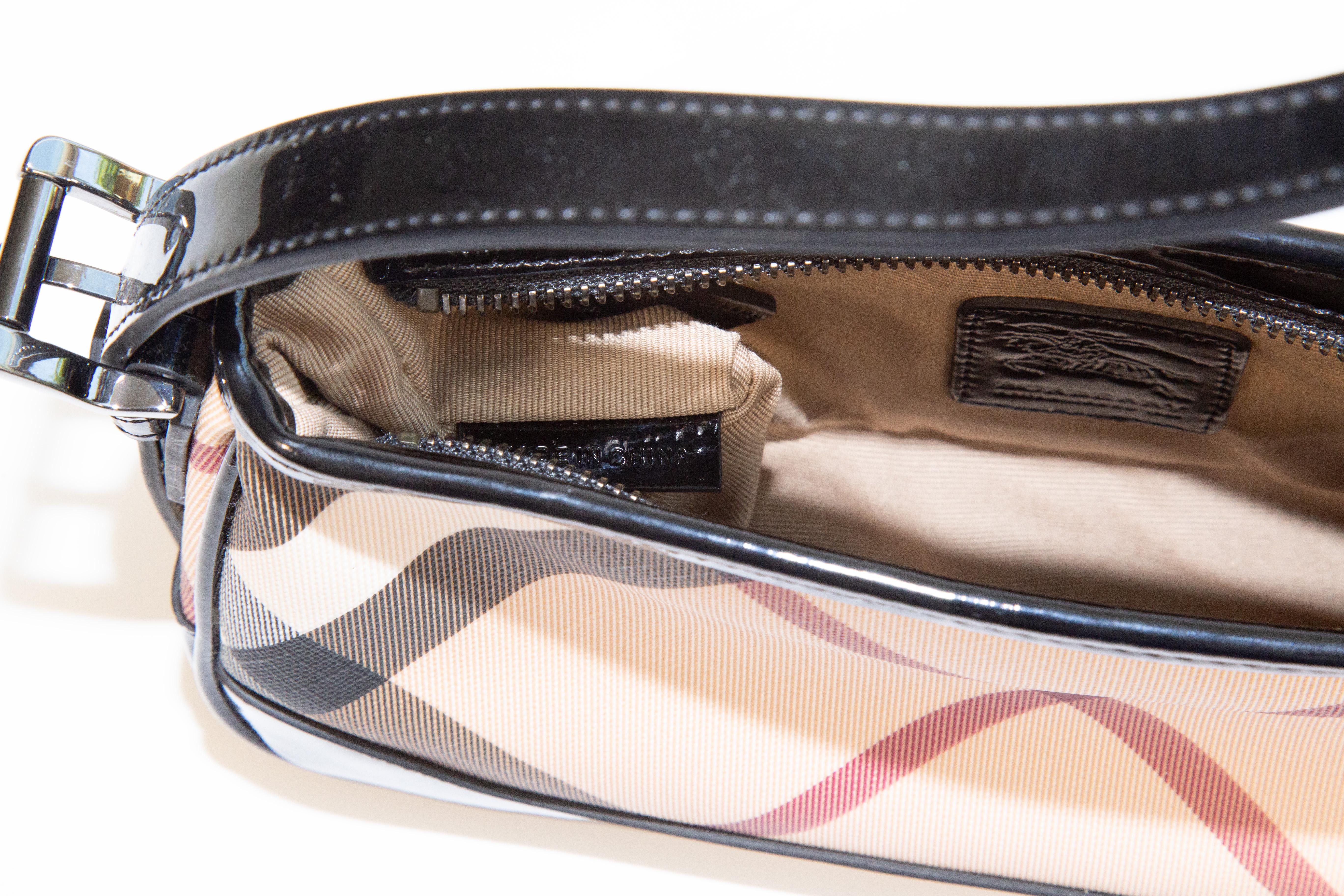 Années 2000 Burberry Multicolore Nova Check PVC Canvas Shoulder Bag Clutch Eevening Bag en vente 5