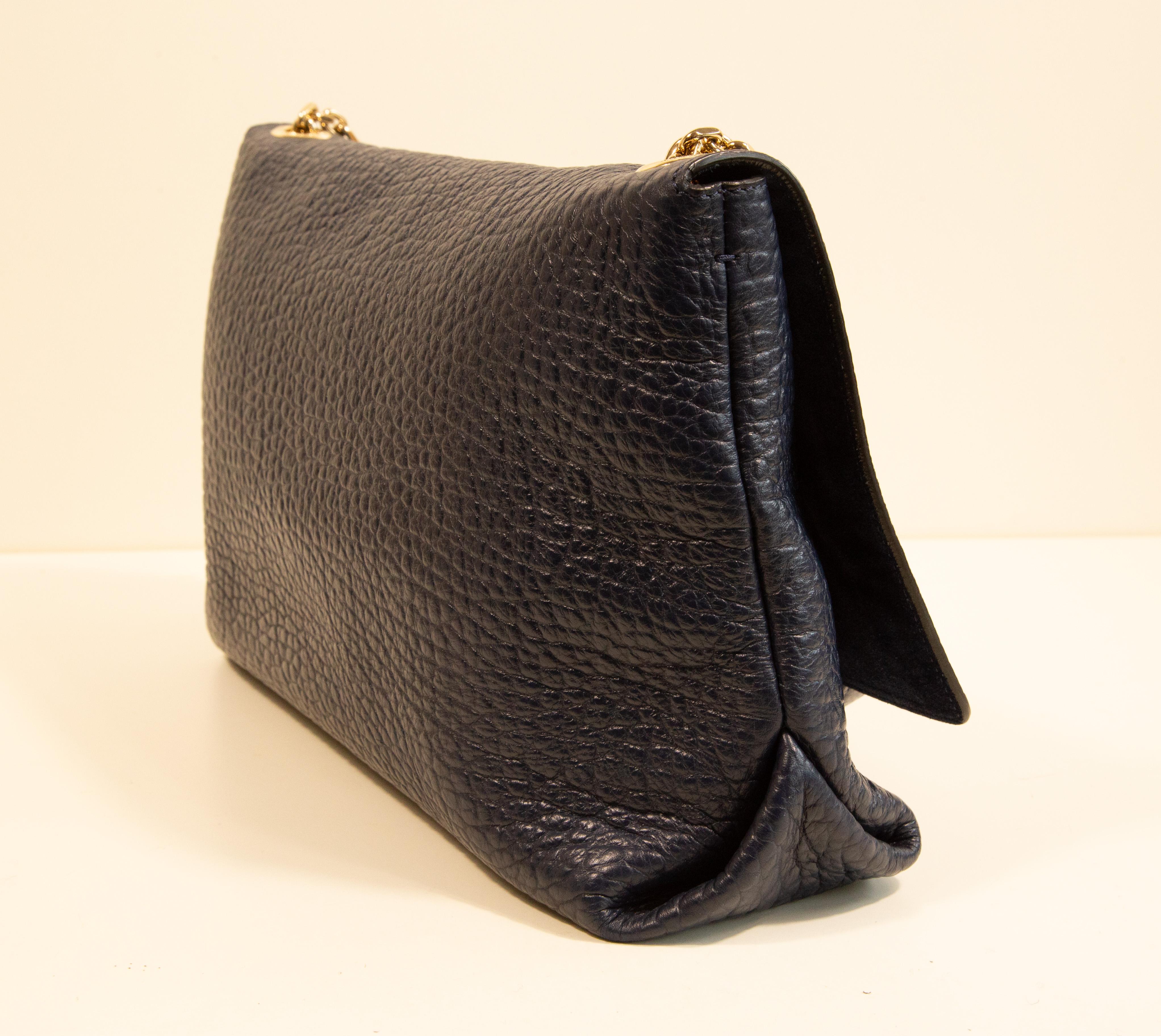 2000s Burberry Navy Blue Shoulder Bag Excellent état - En vente à Arnhem, NL