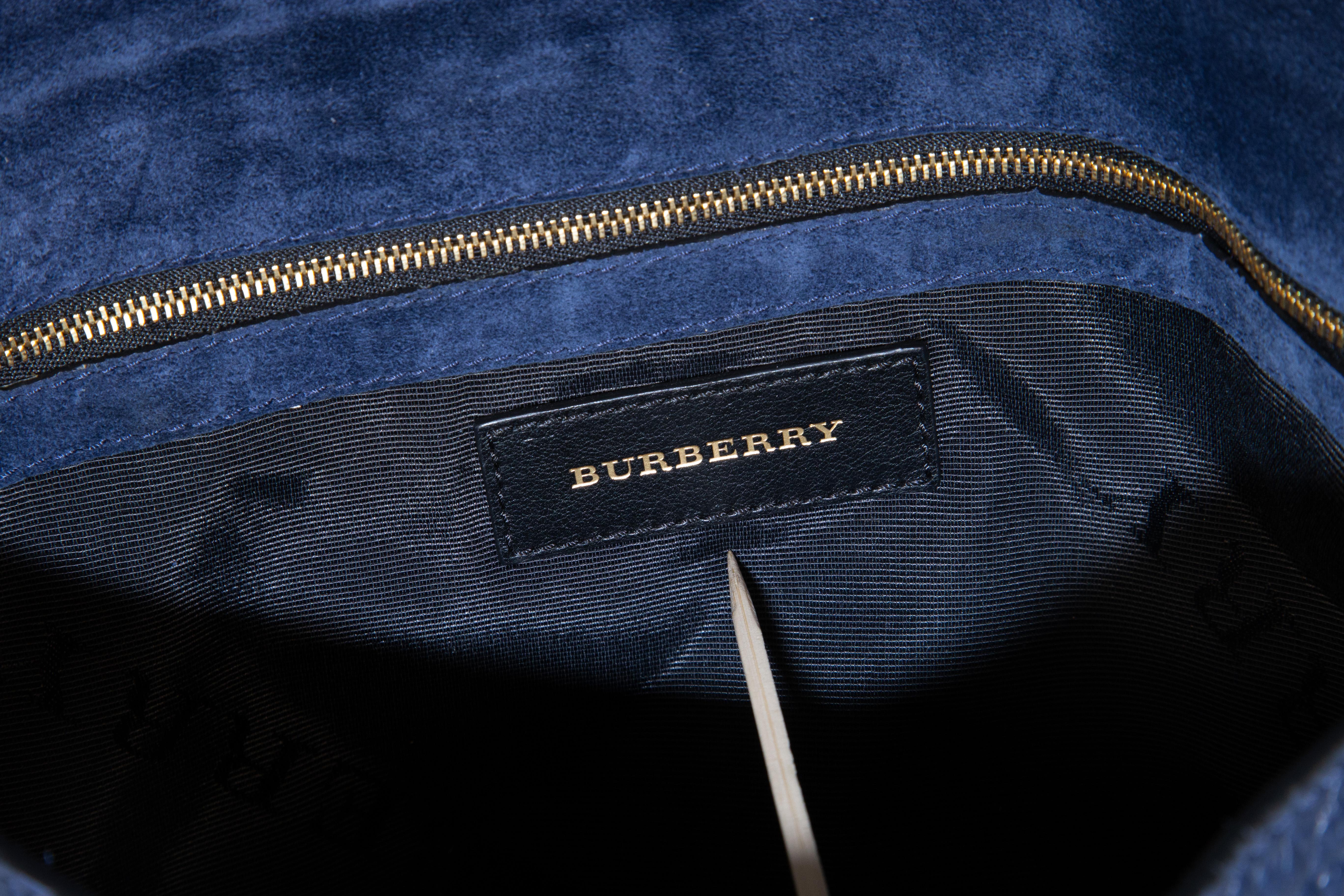 2000s Burberry Navy Blue Shoulder Bag en vente 8