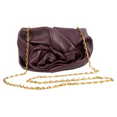Pochette Burberry en cuir violet, forme ample, des années 2000, rose