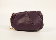 Pochette Burberry en cuir violet, forme ample, des années 2000, rose