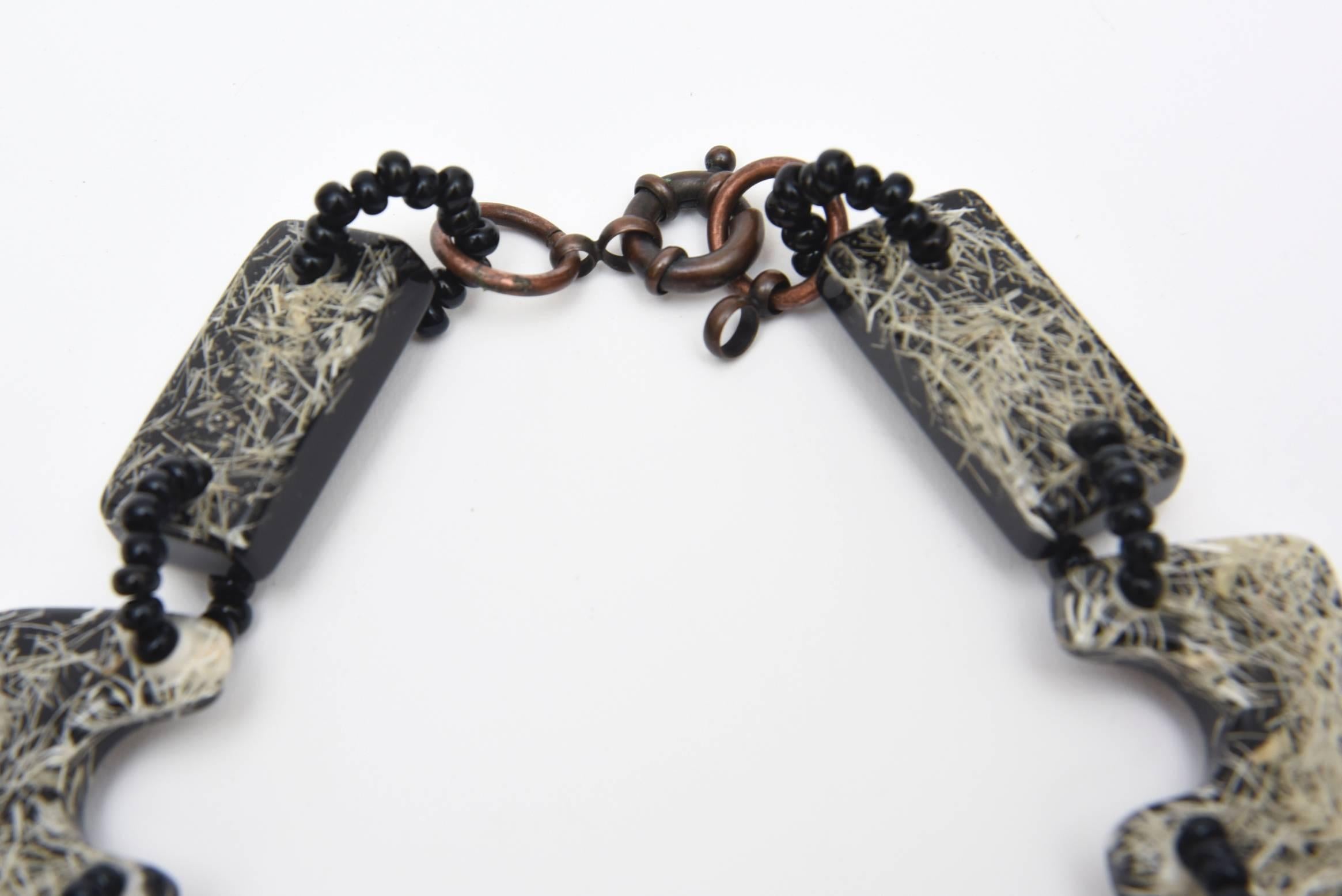 Moderno Collana in resina francese ispirata a Jackson Pollack anni '90. in vendita