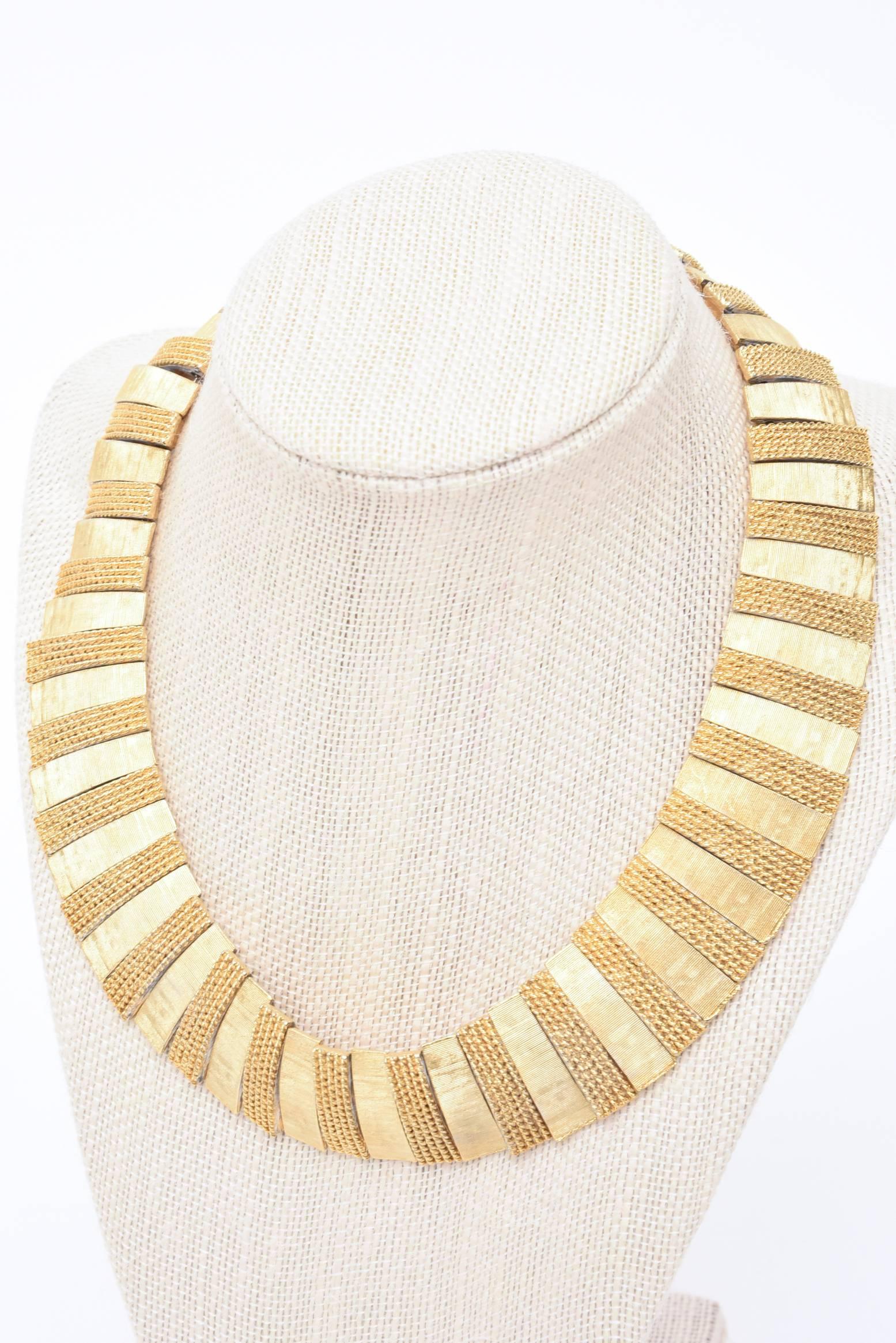 Textural Reticulated Gold Plated Collar Necklace Vintage For Sale 3