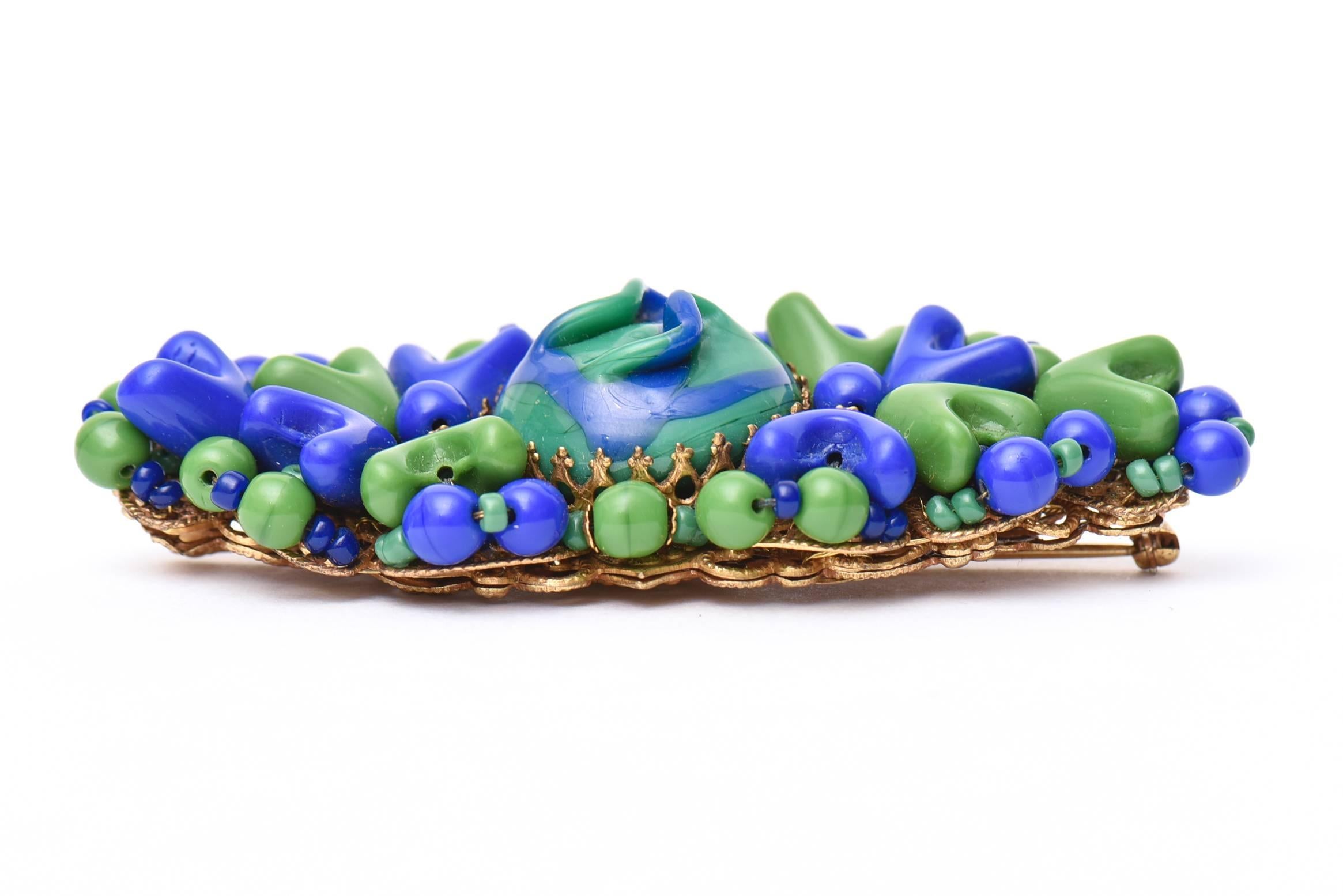  MIriam Haskell Abstract Resin Royal Blue and Green Bead Brooch Pin Vintage In Good Condition For Sale In North Miami, FL