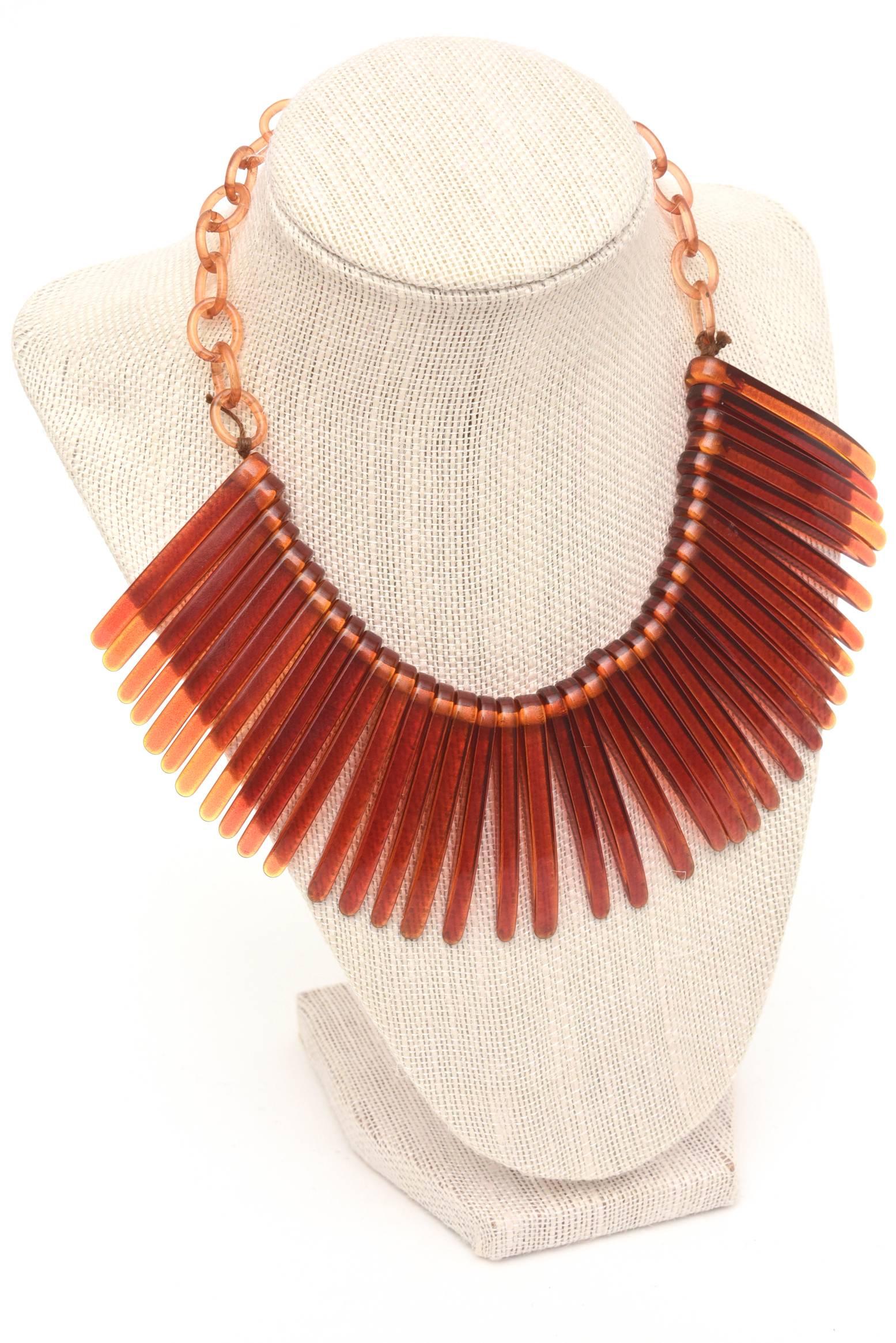 Tortoise Resin Fringe Vintage Collar Bib Necklace For Sale 2