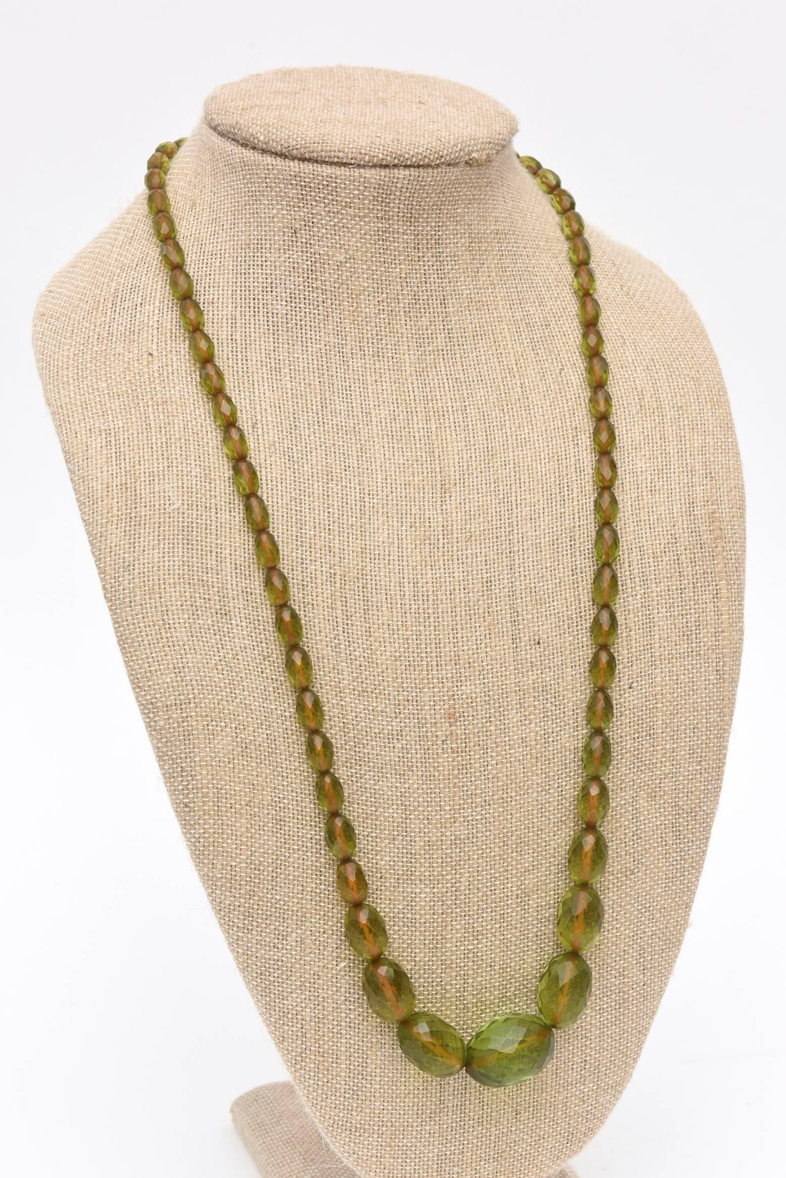 Chartreuse Green Resin Diamond Faceted Necklace Vintage For Sale 1