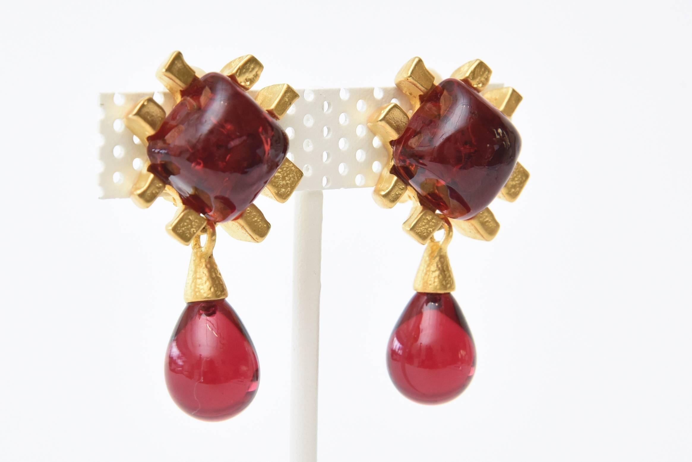 Andrew Springarn Red Gripoix Glass & Gold Plated Clip On Dangle Earrings For Sale 2