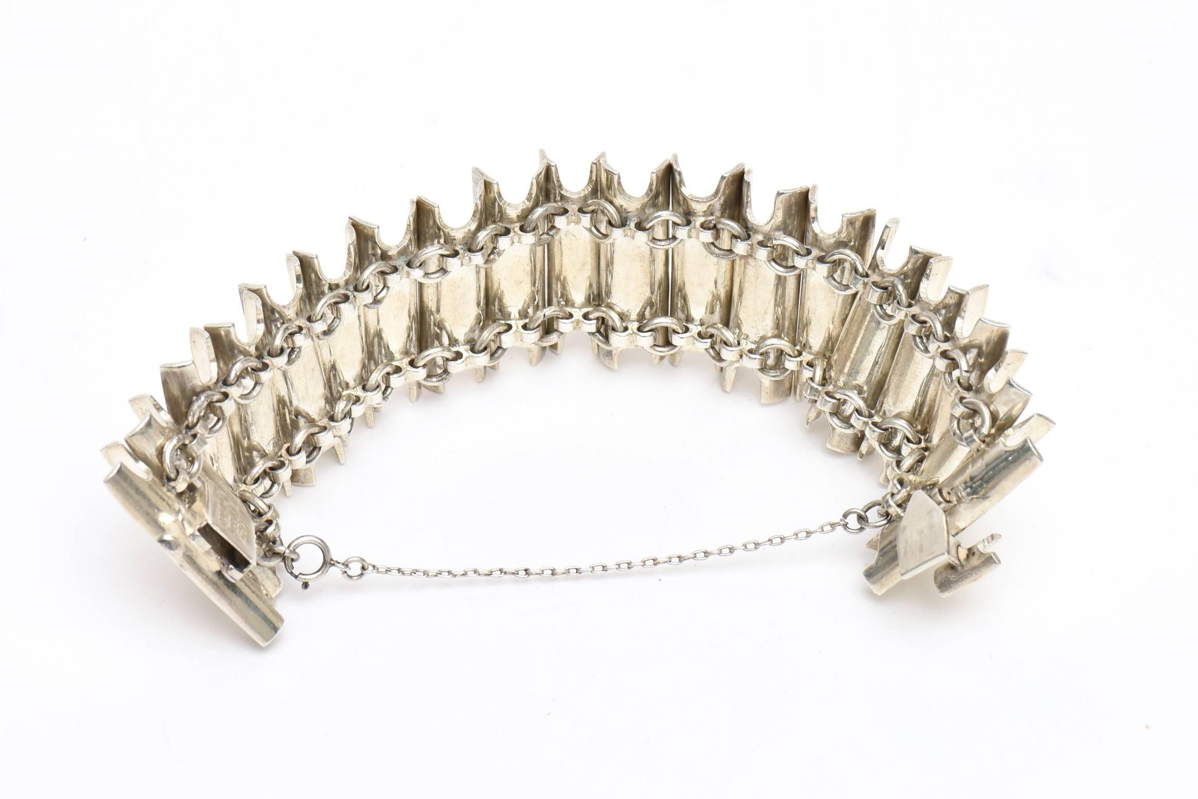 Sterling Silver Vintage Sculptural Cuff Bracelet Hallmarked For Sale 1