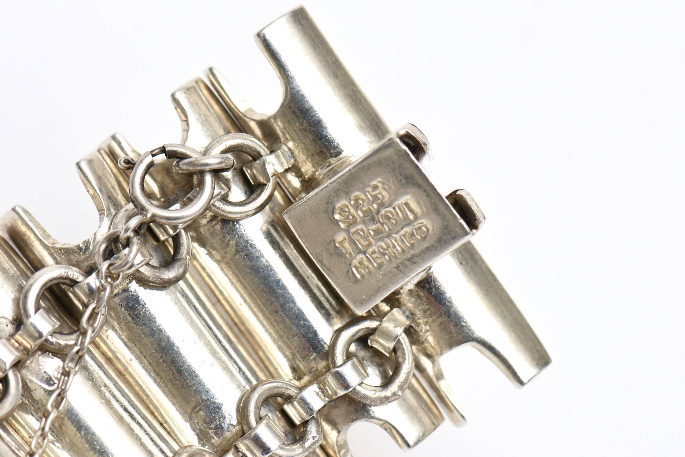 Sterling Silver Vintage Sculptural Cuff Bracelet Hallmarked For Sale 4