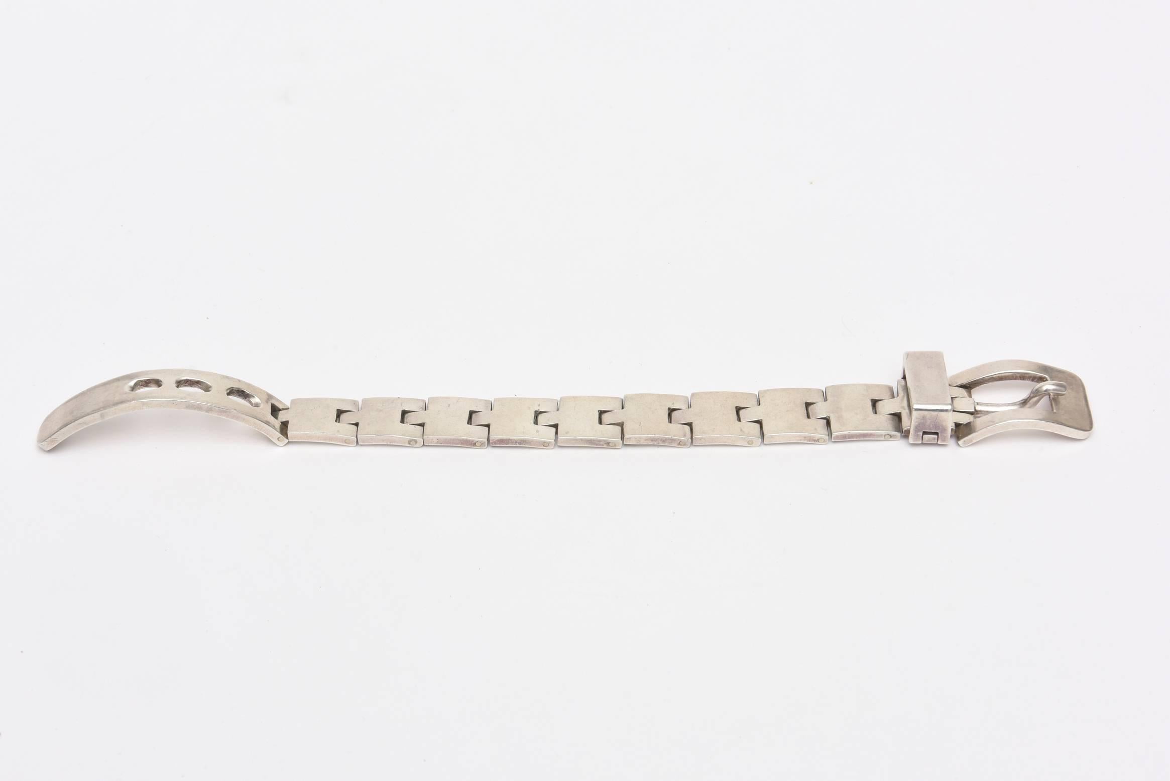Moderne Bracelet à boucle vintage en argent sterling signé en vente