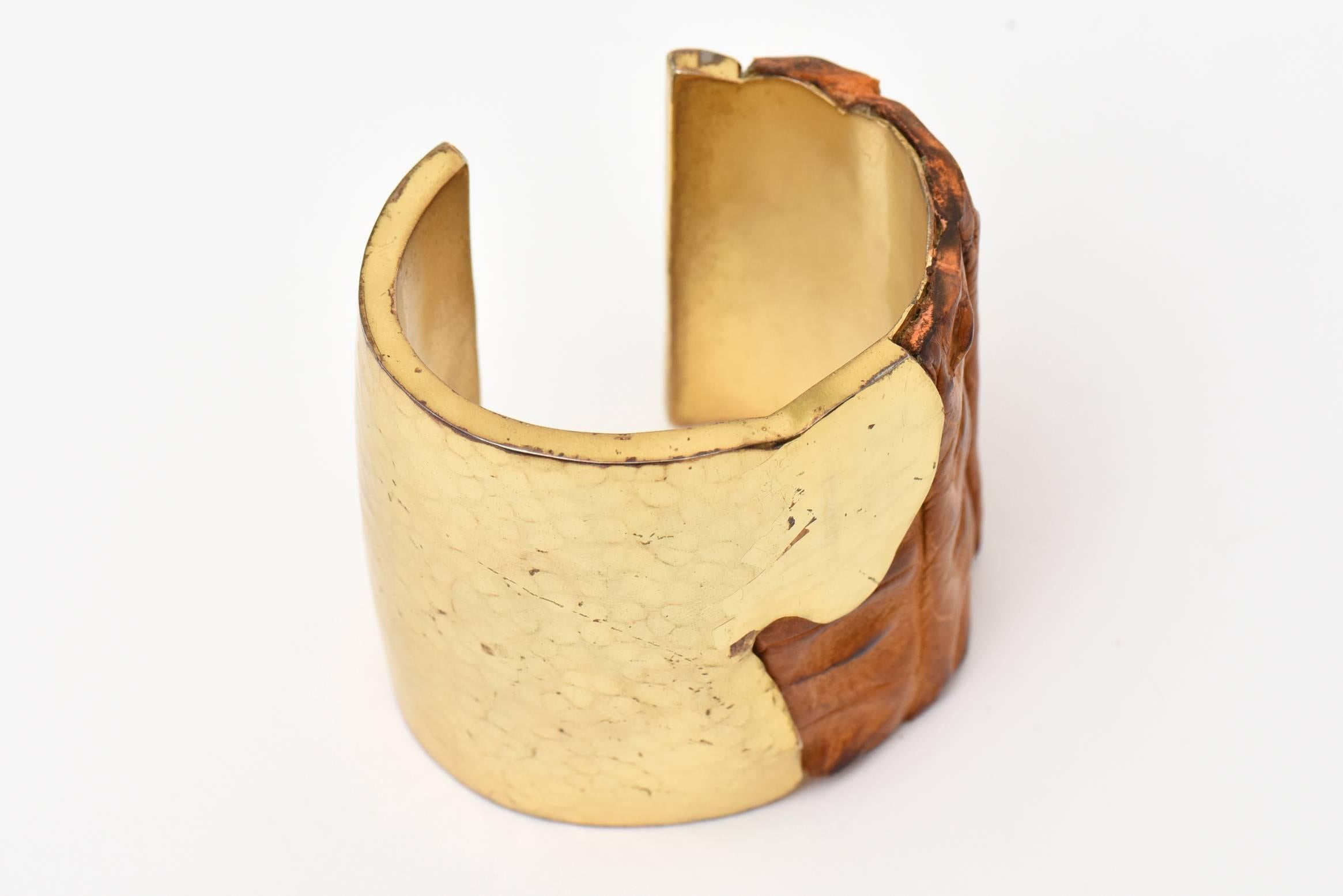 Hammered Brass and Crocodile Leather Cuff Signed Artisan Bracelet In Good Condition For Sale In North Miami, FL