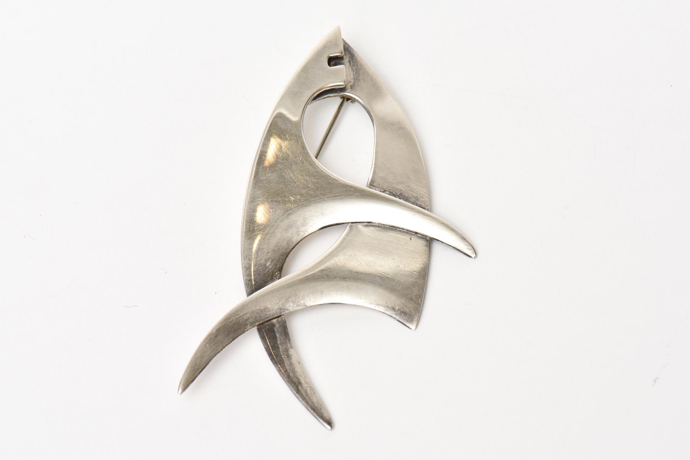 Sterling Silver Vintage Sigi Pineda Hallmarked Modernist Abstract Pin/ Brooch In Good Condition For Sale In North Miami, FL