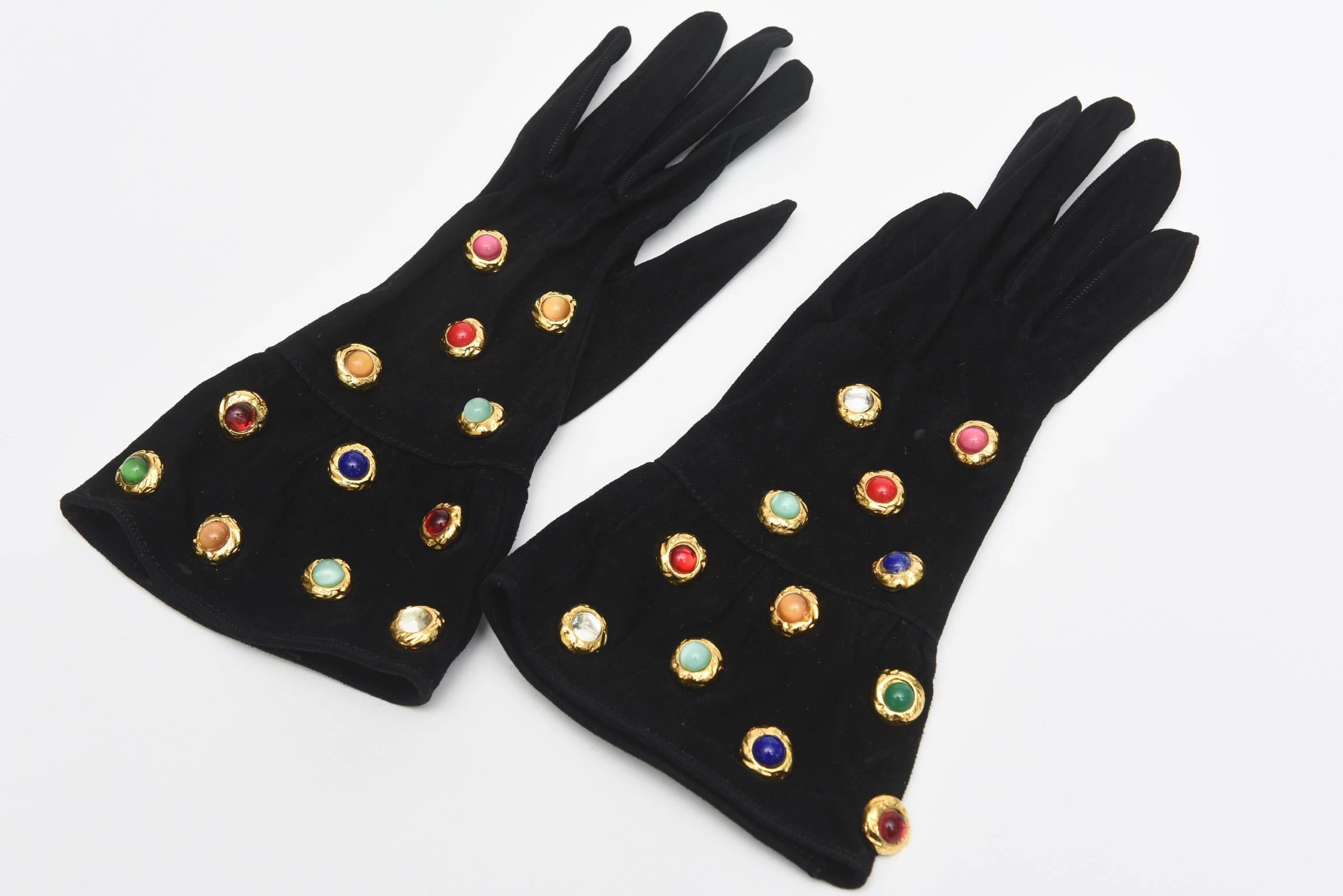 Givenchy Set of Black Suede Gloves & Black Velvet Stone & Fur Evening Bag 60's In Good Condition In North Miami, FL