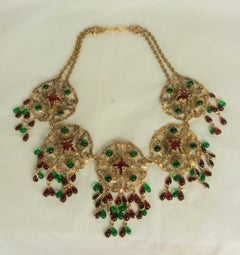 Collana insolita in stile Rinascimento di Chanel