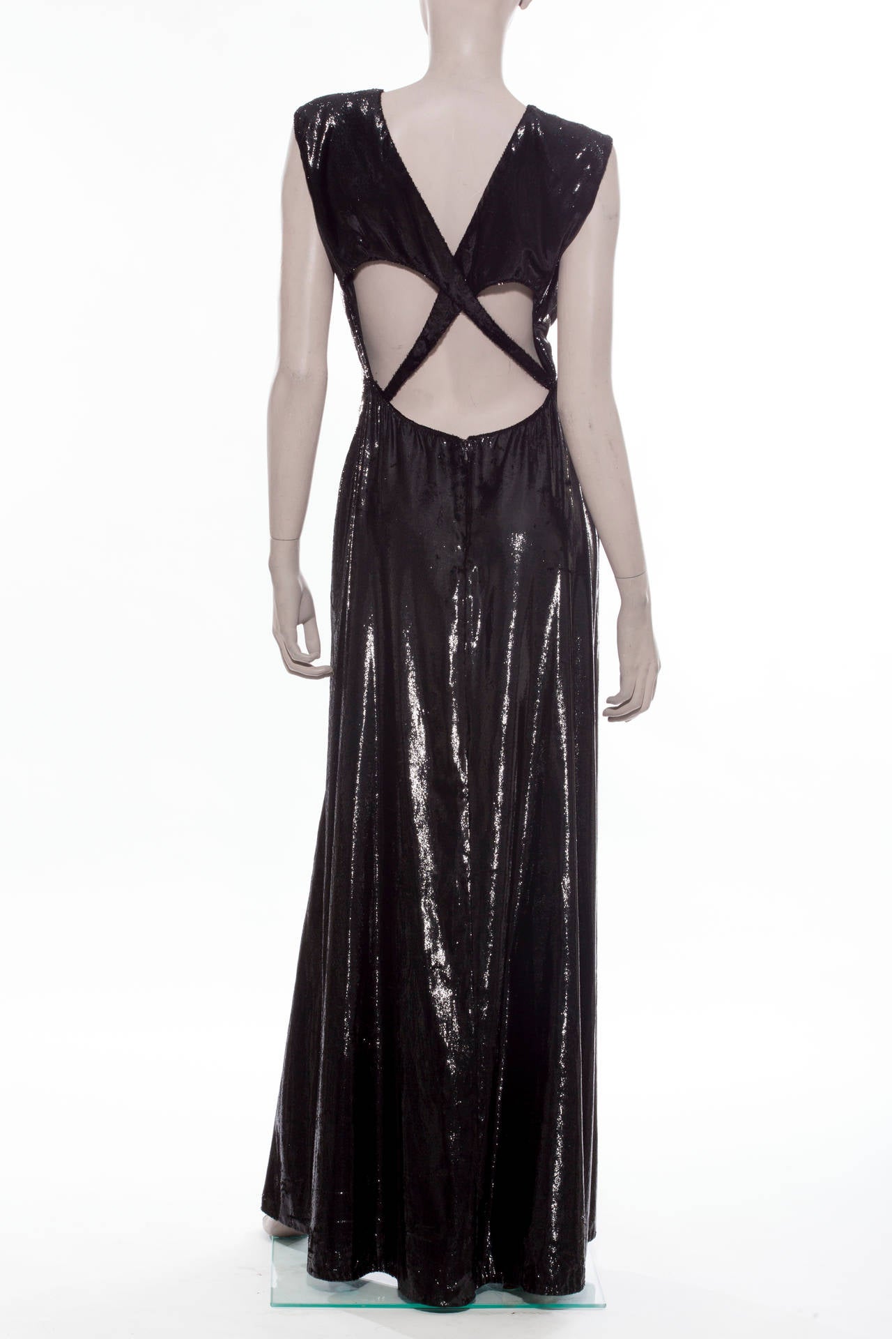Geoffrey Beene Black Silk Metallic Criss Cross Back Evening Dress, Circa: 1996 In Excellent Condition For Sale In Cincinnati, OH