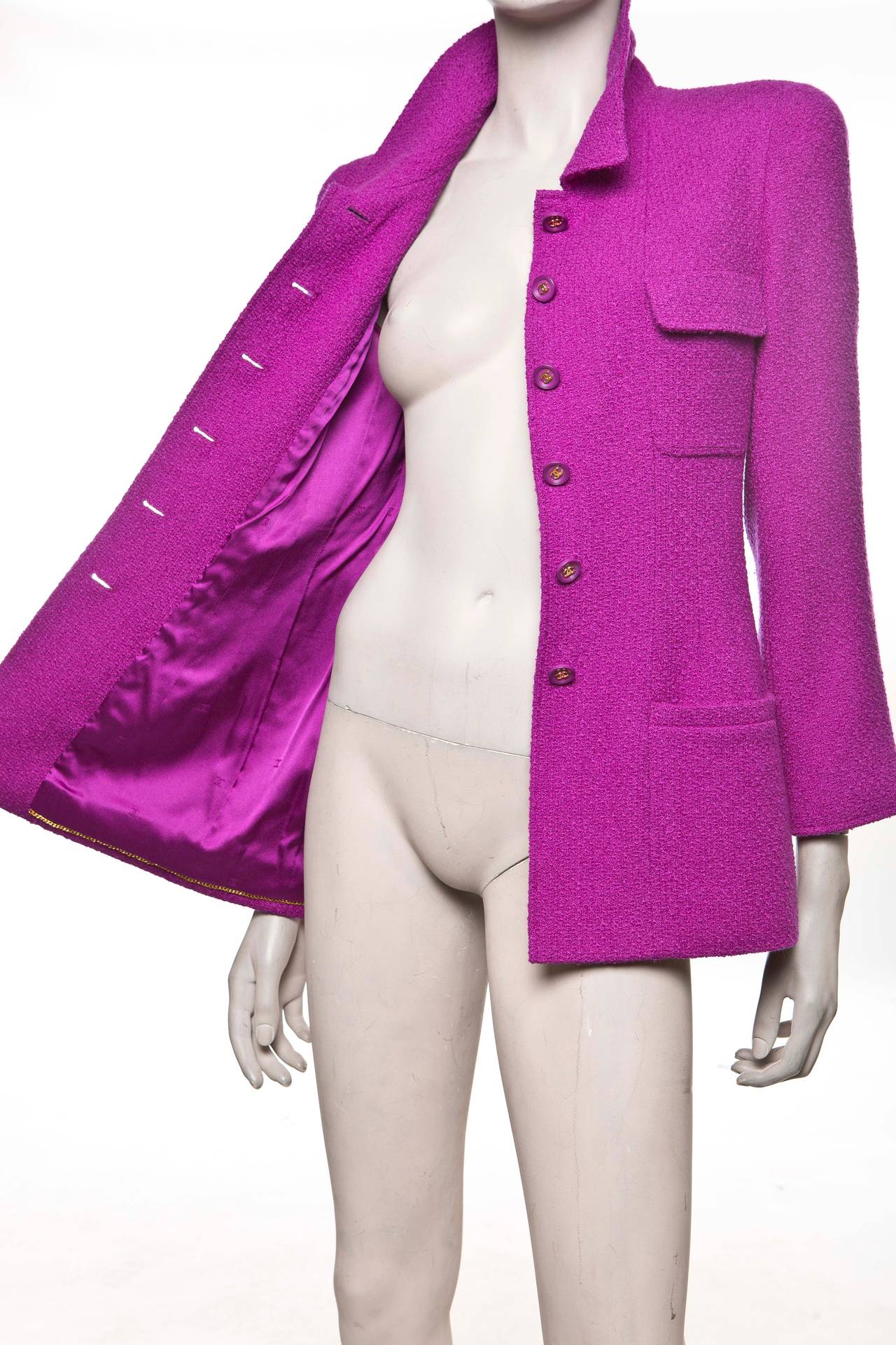 Chanel Violet Wool Crepe Button Front Jacket, Fall 1995 For Sale 4