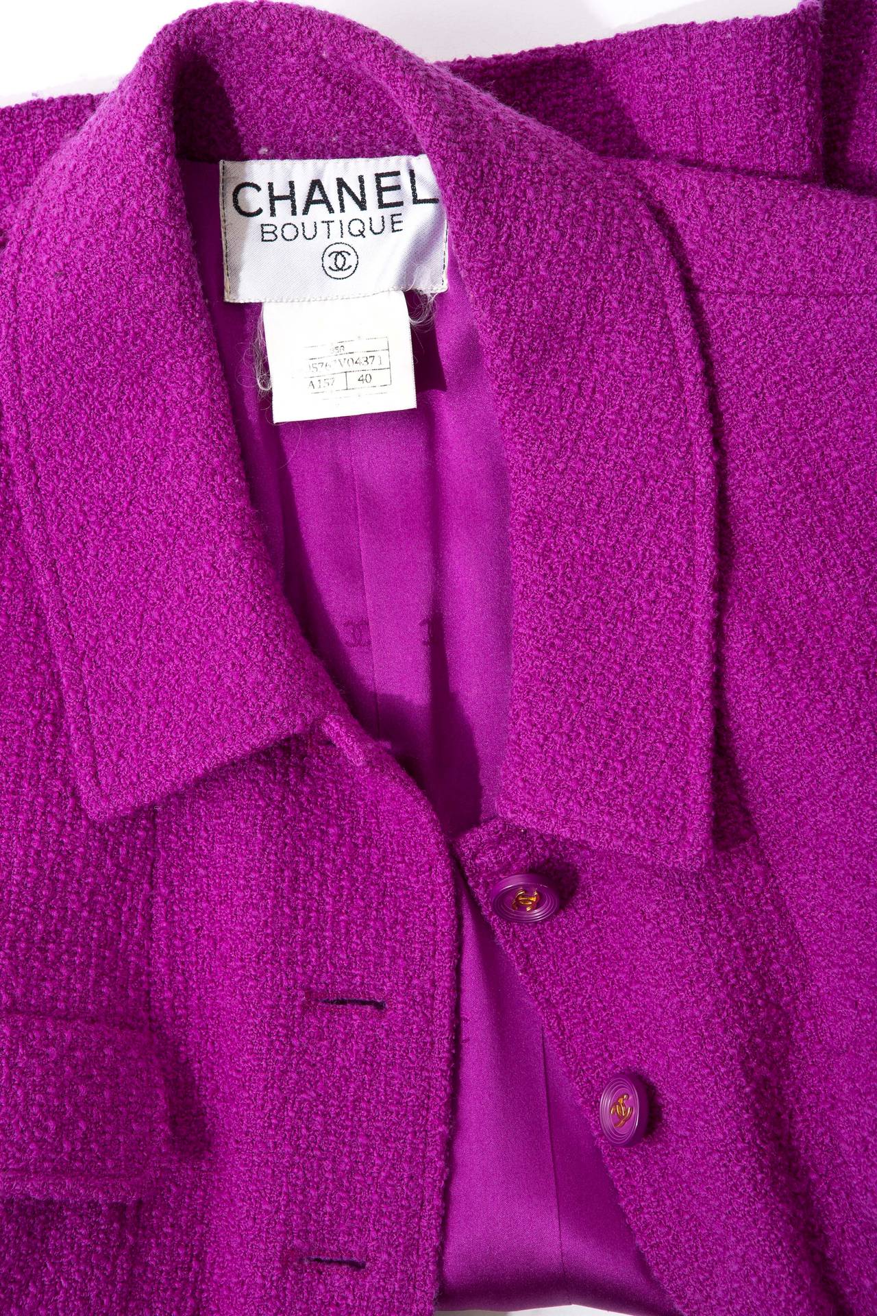 Chanel Violet Wool Crepe Button Front Jacket, Fall 1995 For Sale 5