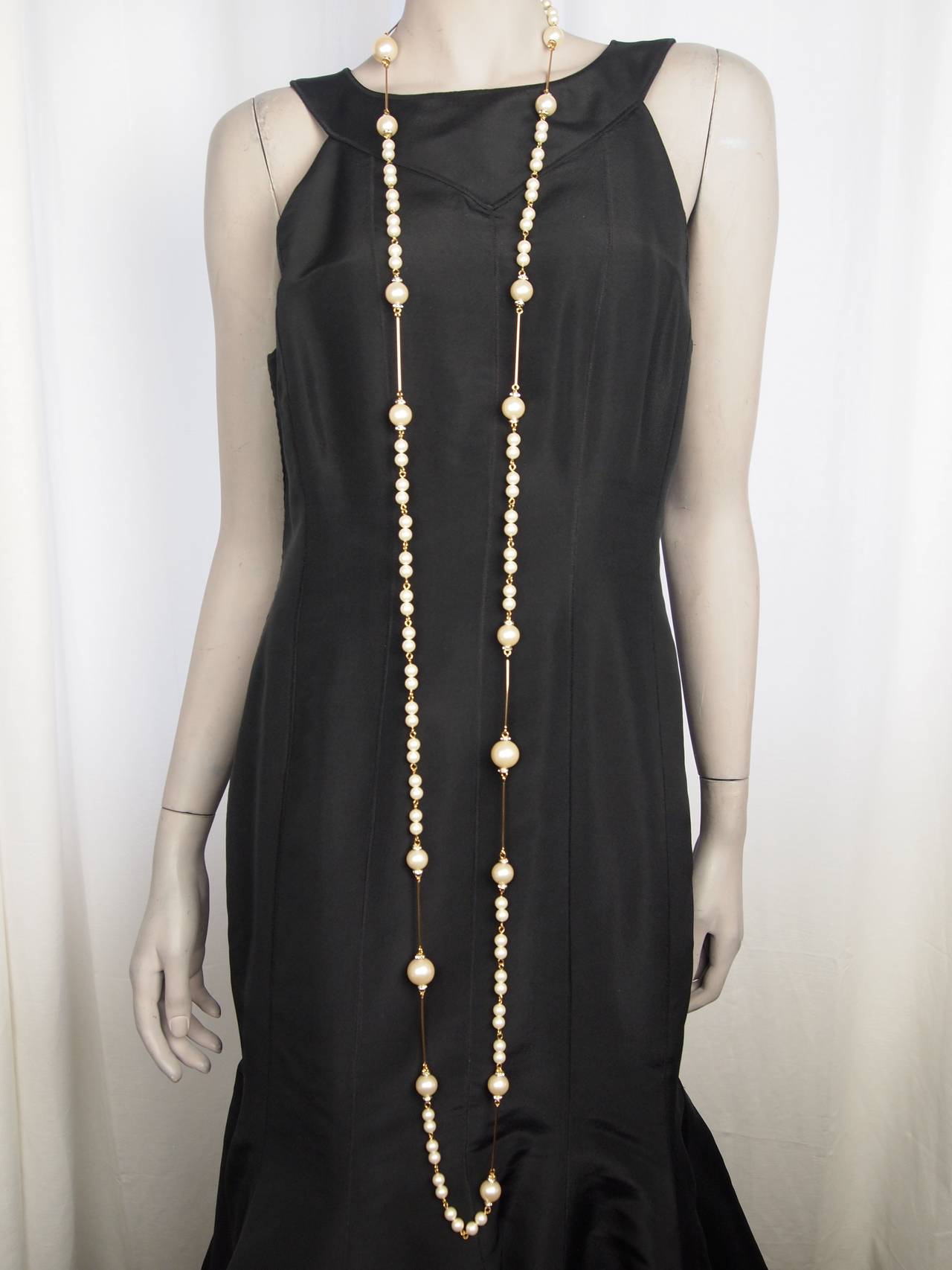 Chanel Long Pearl Necklace Autumn/Winter 2001-2002 For Sale at 1stDibs