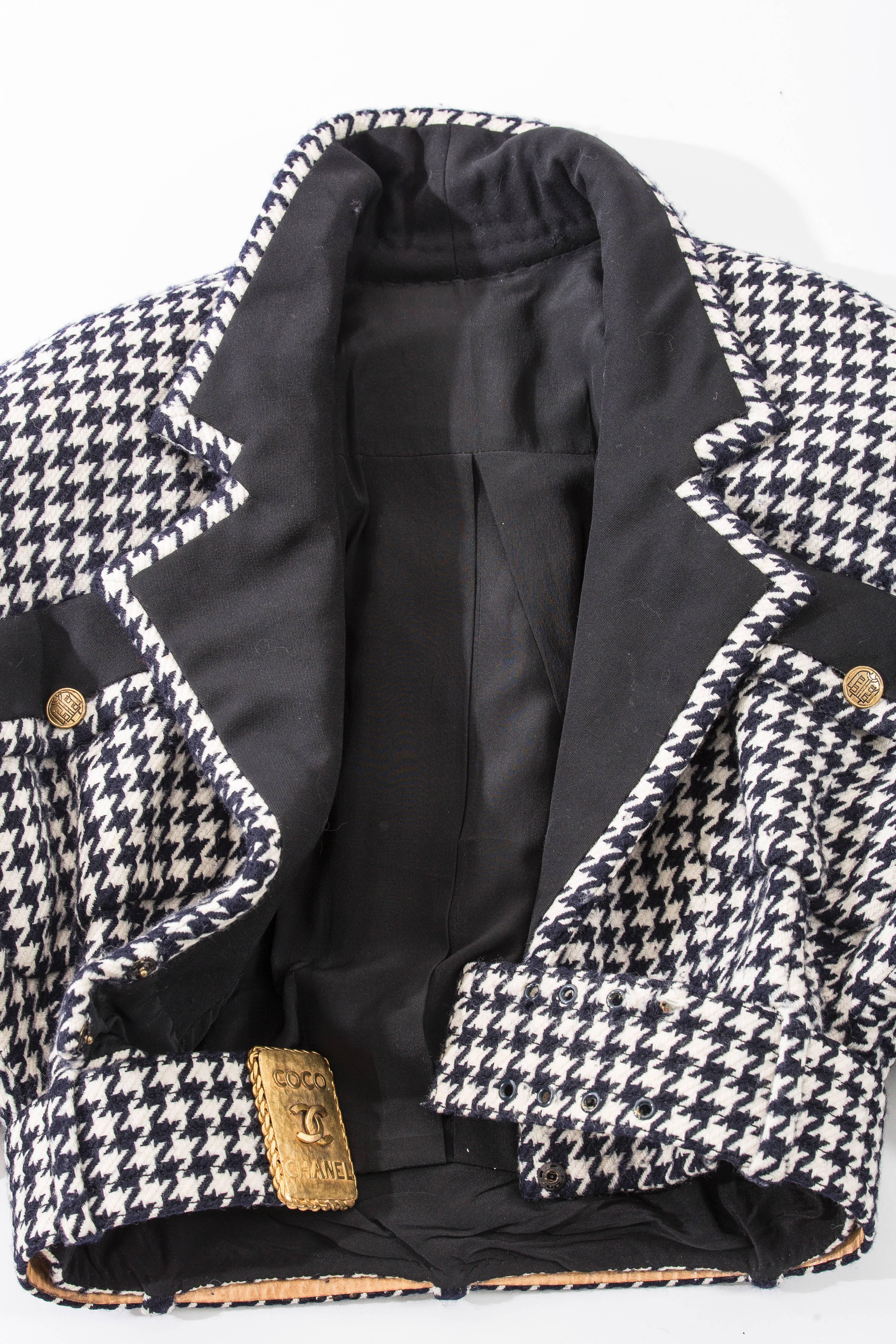 Chanel Haute Couture Houndstooth Jacket With Bronze CC Buckle Belt, Circa 1980's 3