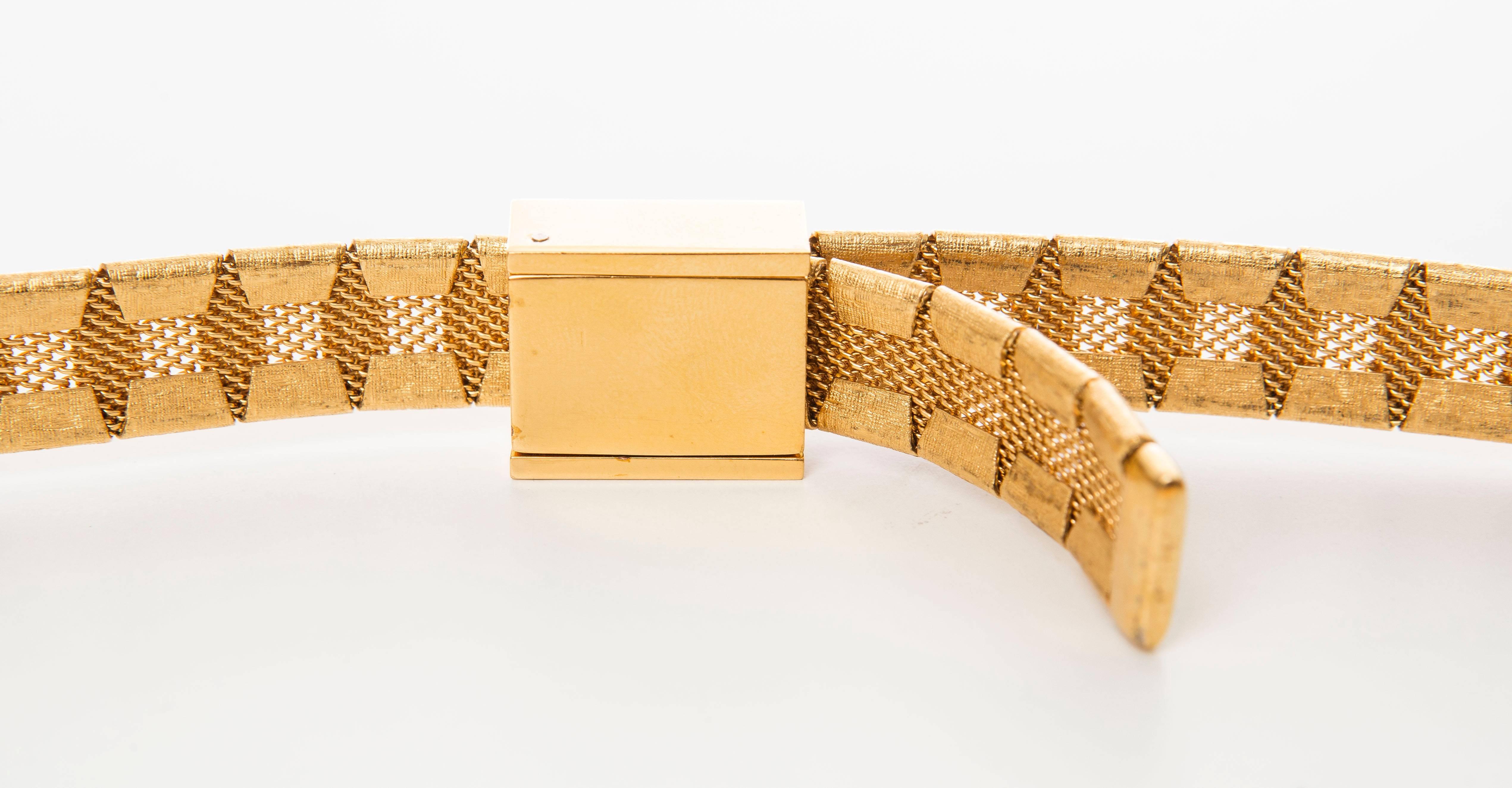 Chanel Goldtone Mesh Skinny Belt, Circa 1980's In Excellent Condition In Cincinnati, OH