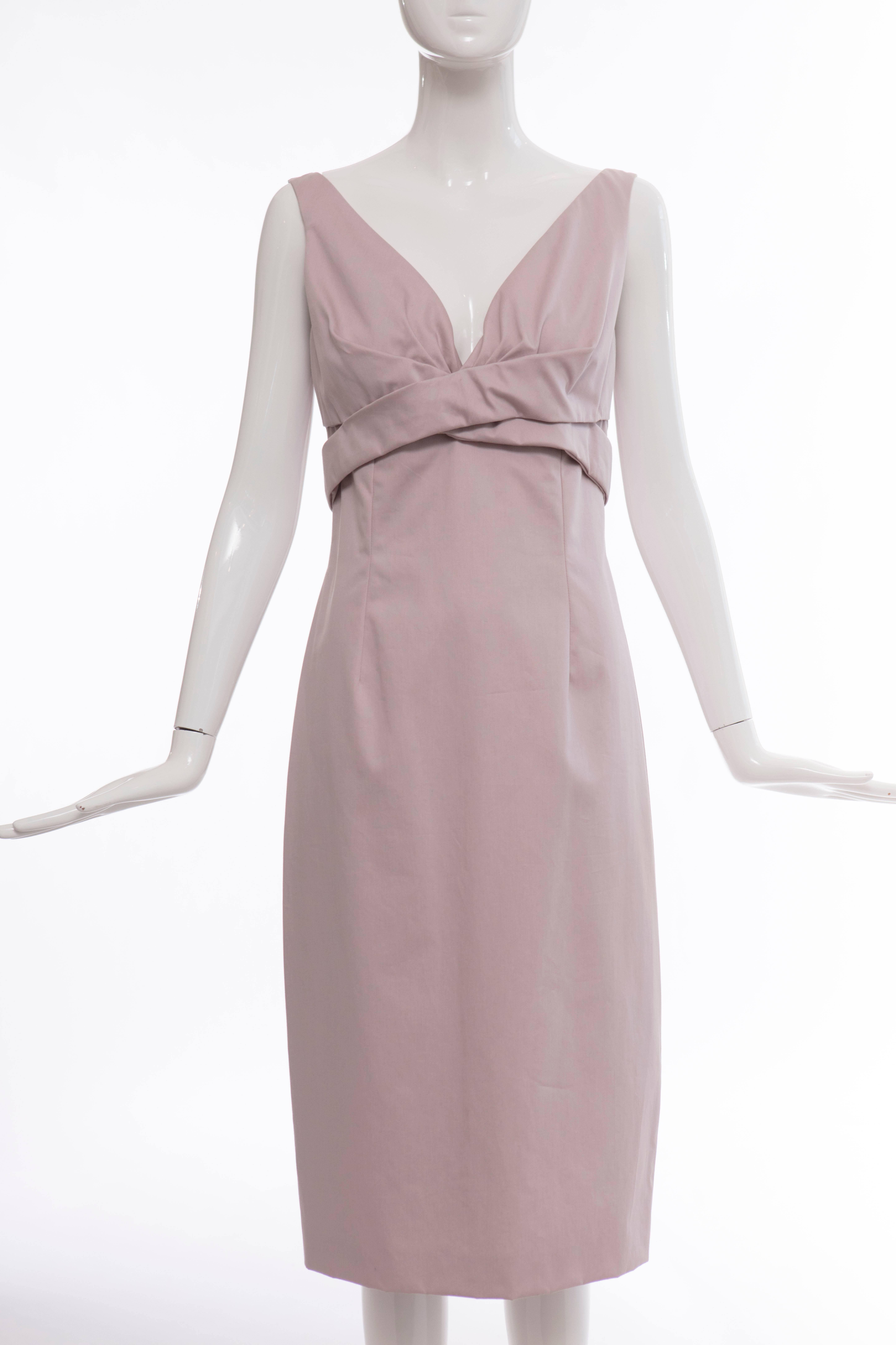 Alexander McQueen, Spring 2006 lilac cotton sleeveless dress with back zip and hook-and-eye closure and fully lined.

Retail: $1250

EU. 42
US. 6

Bust 32, Waist 28, Hips 37, Length 43