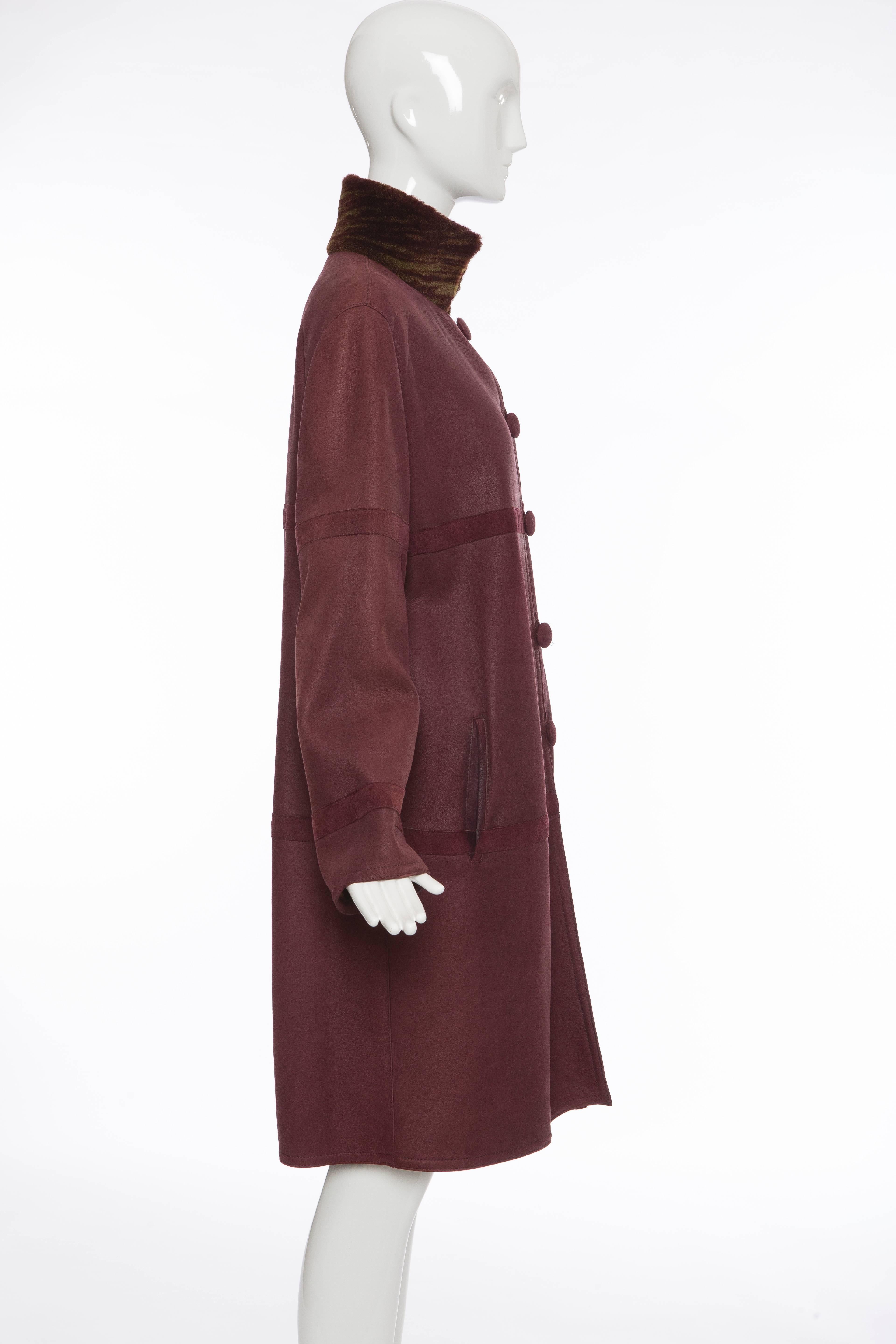 Black Oscar De la Renta Couture Plum Shearling Coat For Sale