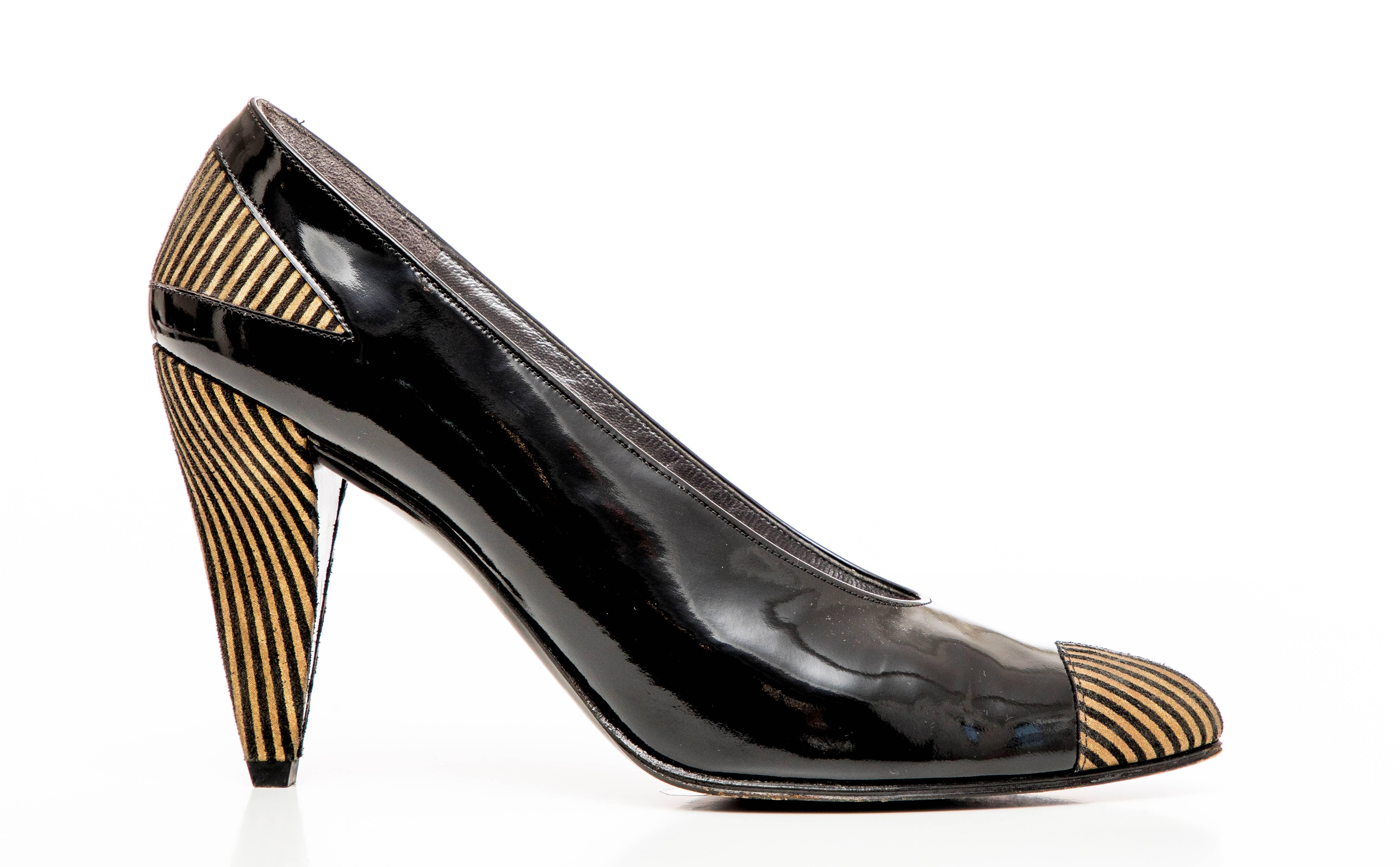 Charles Jourdan 1980s black patent leather cone heels with striped silk faille toe and heel detail. 

EU. 37.5
US. 7.5
